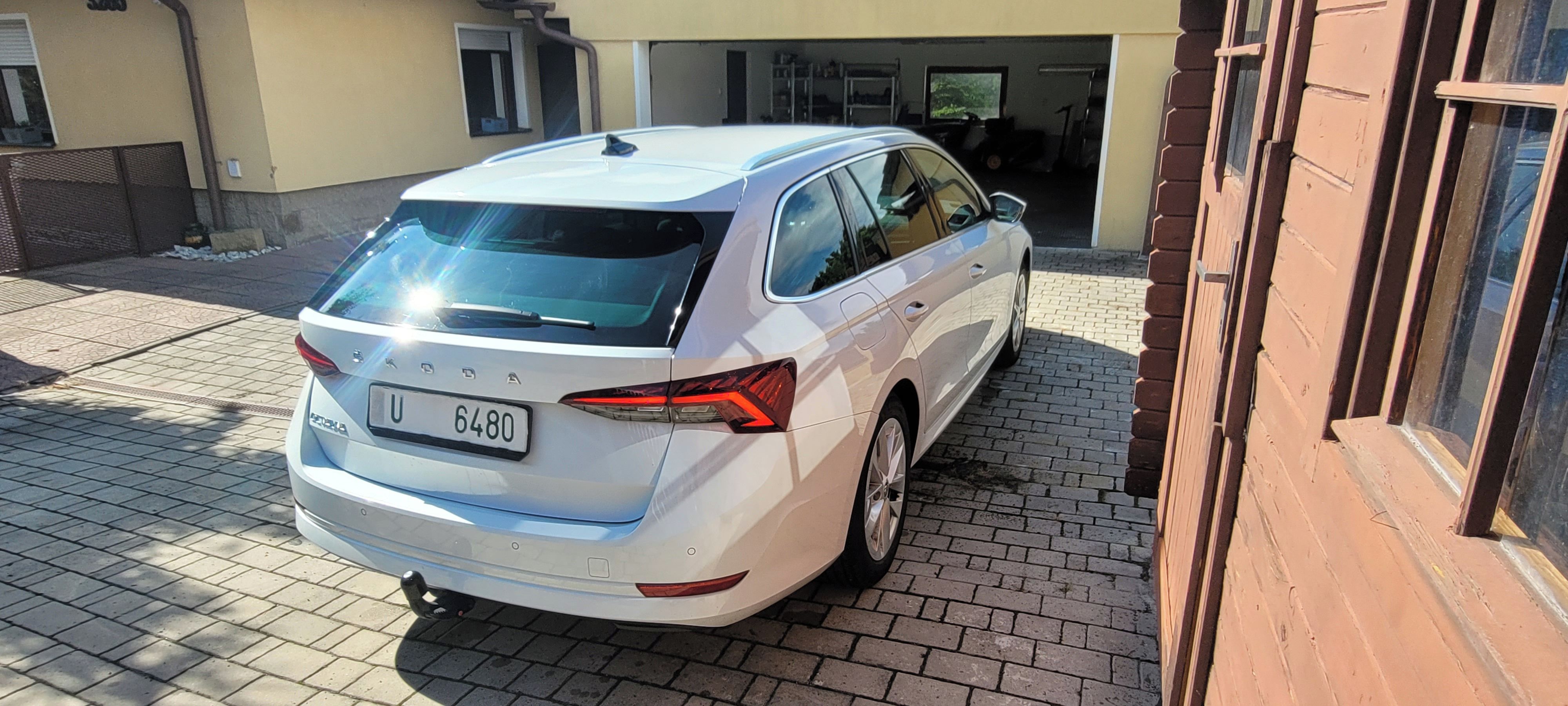 Škoda Octavia, 4 2,0TDi 110kw DSG VIRTUAL - fotka 4