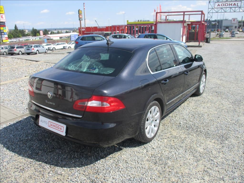 Škoda Superb, 2,0 TDi, Eleg.aut,klim s.kn,CZ - fotka 6