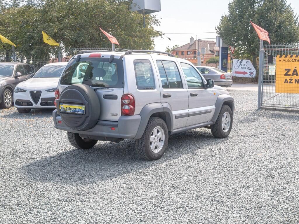 Jeep Cherokee, 2.8CRD 120KW – SPORT STAR - fotka 5