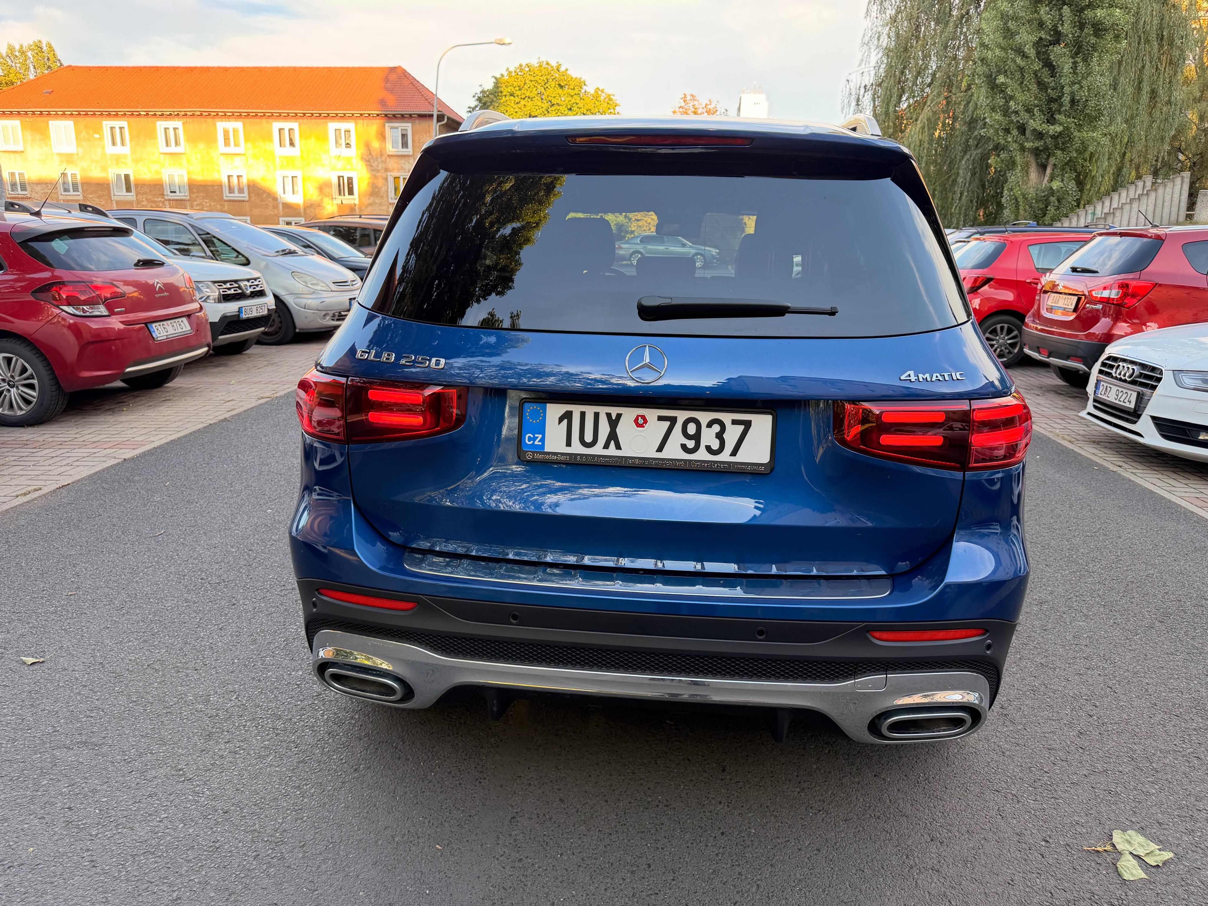Mercedes-Benz GLB, Mercedes Benz GLB 250 4MATIC - fotka 5