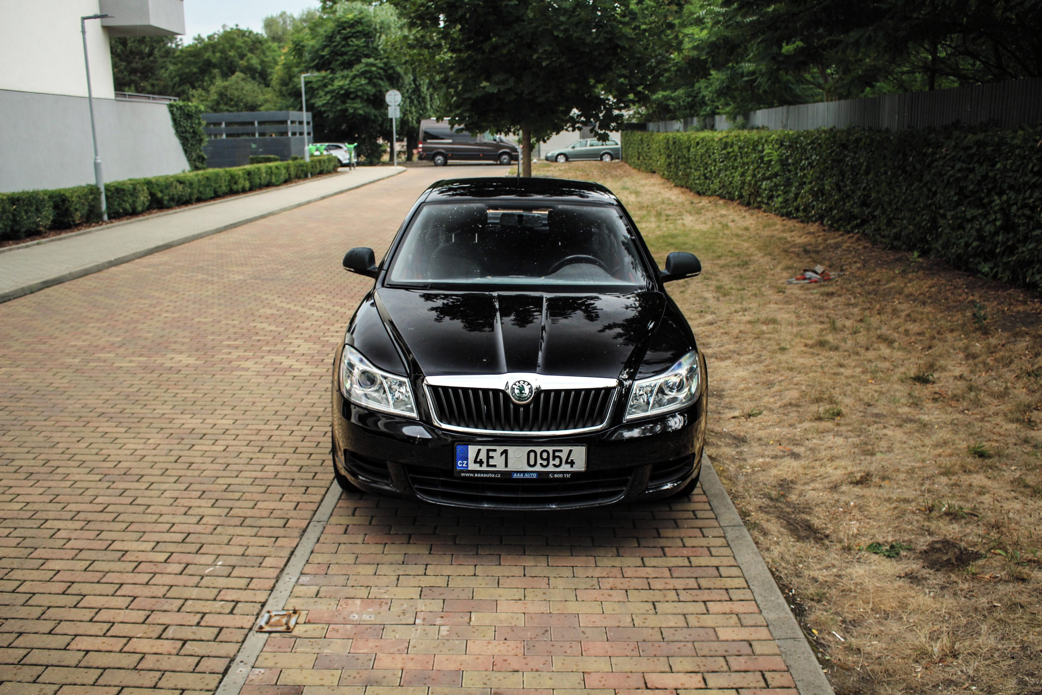 Škoda Octavia, 1,6 MPI Servisni knížka - fotka 2