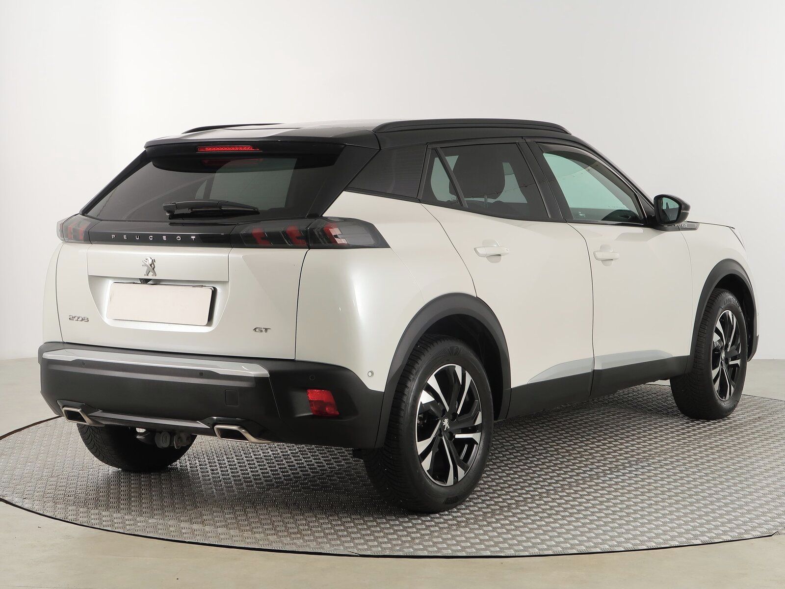 Peugeot 2008, 1.2 PureTech, GT, Automat - fotka 5
