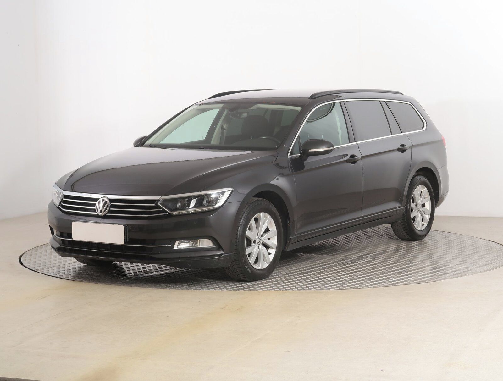 Volkswagen Passat, 2.0 TDI, Automat, Serv.kniha - fotka 2