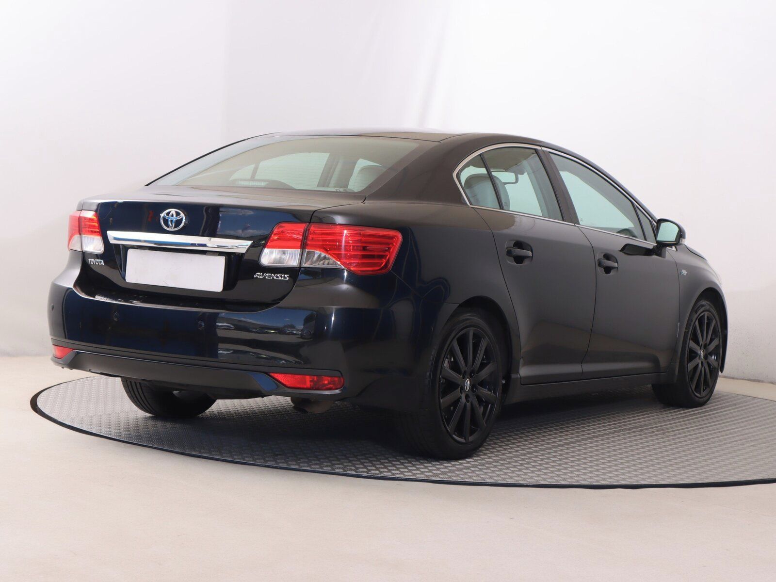 Toyota Avensis, 2.2 D-4D, Automat - fotka 5