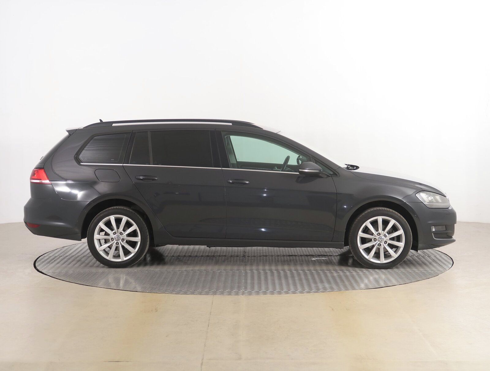 Volkswagen Golf, 2.0 TDI, Serv.kniha - fotka 6