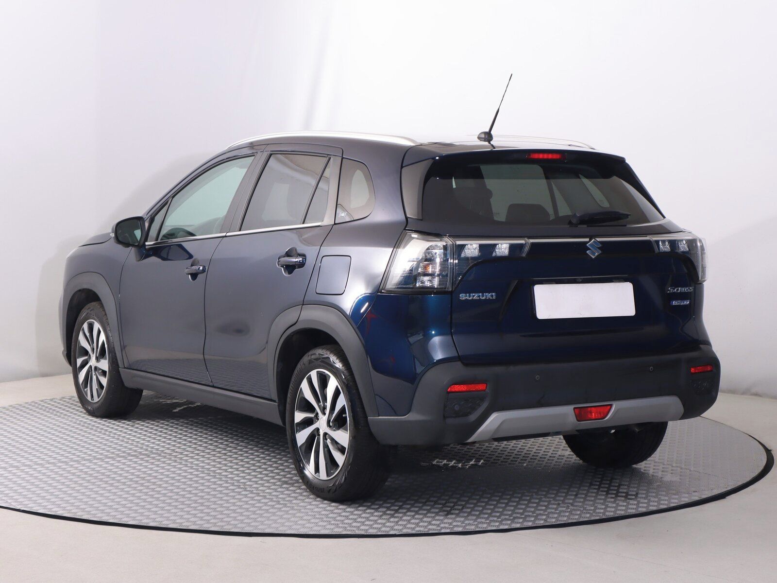 Suzuki SX4 S-Cross, 1.4 BoosterJet, 4X4 - fotka 4