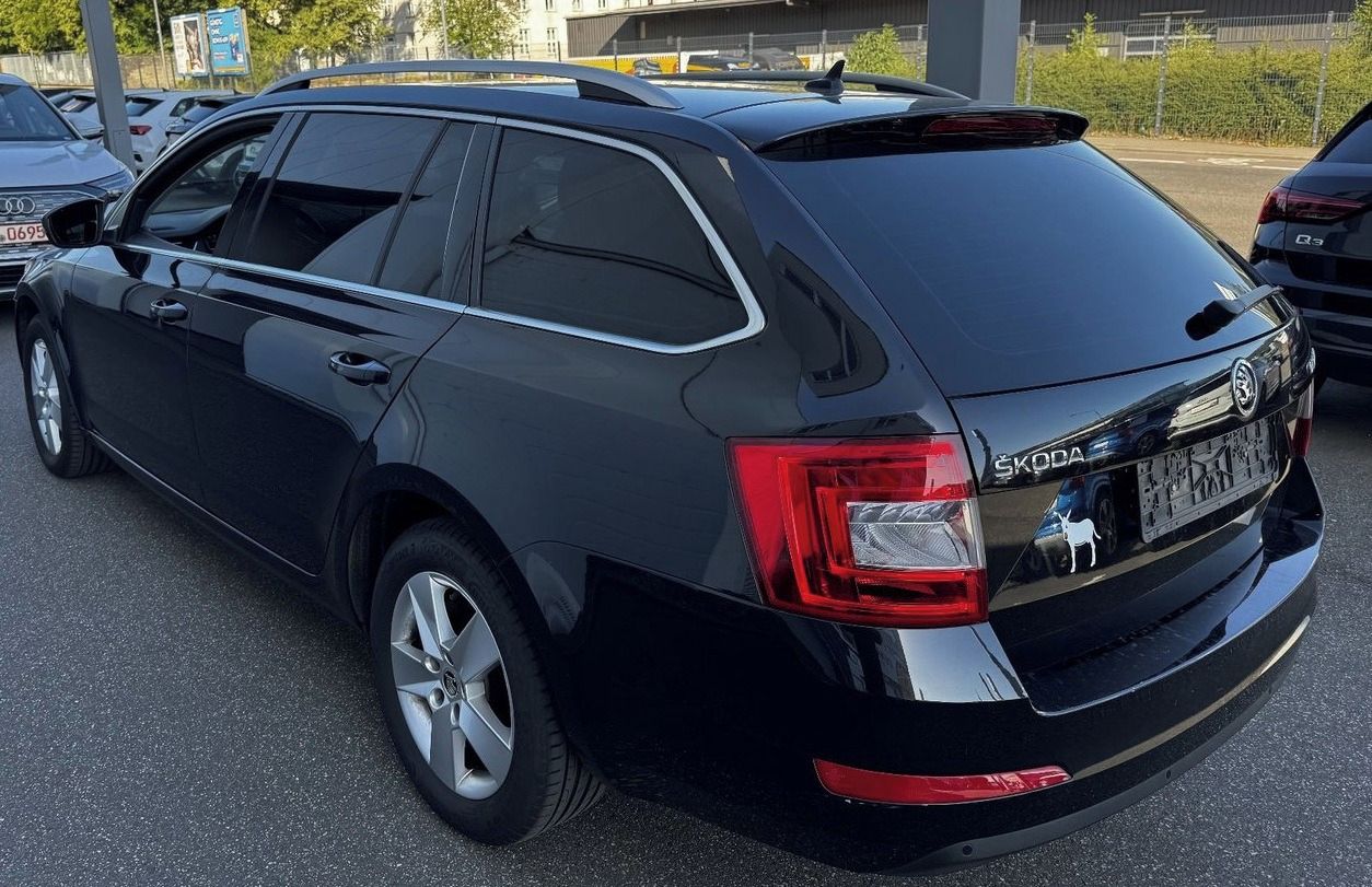 Škoda Octavia, 2.0TDi 110KW VYHŘ.SE MF VOLANT - fotka 6