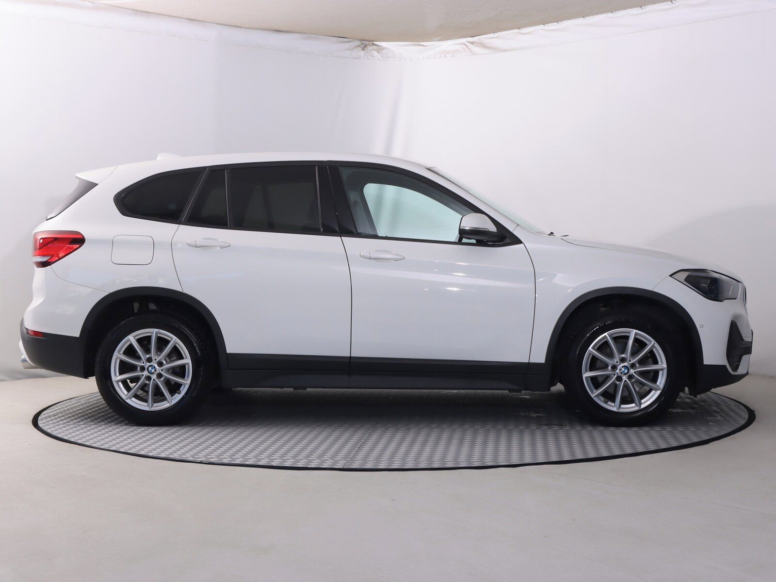 BMW X1, sDrive18d, Automat, Serv.kniha - fotka 6