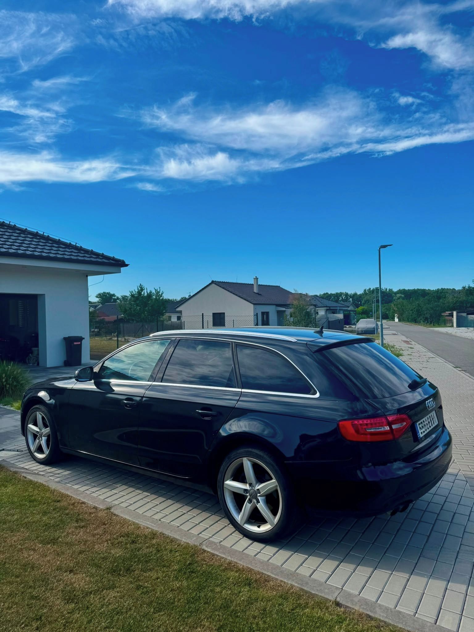 Audi A4 Avant, 2.0TDI - fotka 6