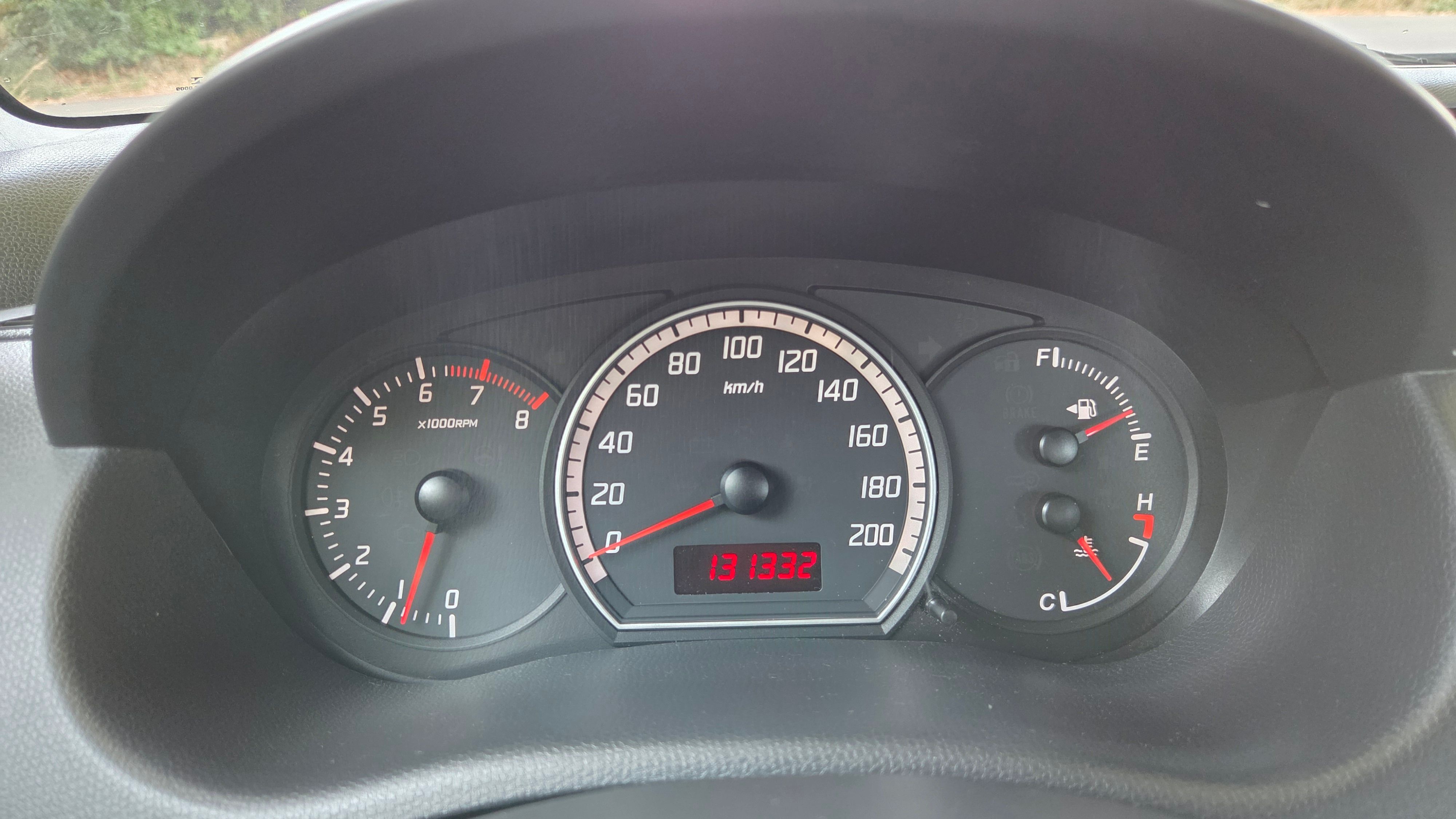 Suzuki Swift, Suzuki Swift 1.3i 68kW KLIMA - fotka 6