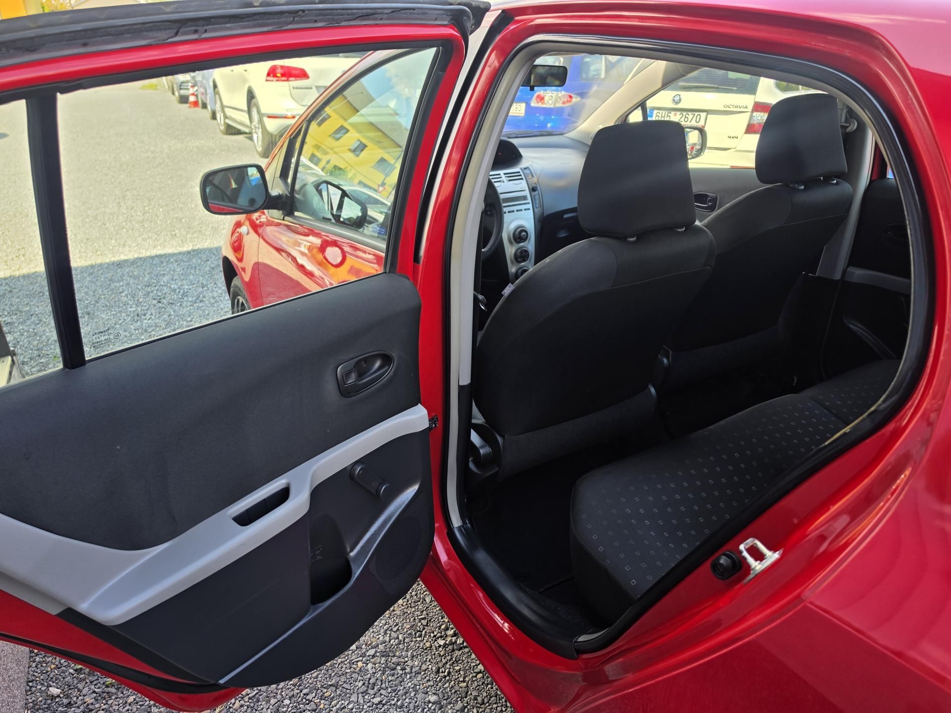 Toyota Yaris, 1.3 VVTI TZ Klimatizace - fotka 5