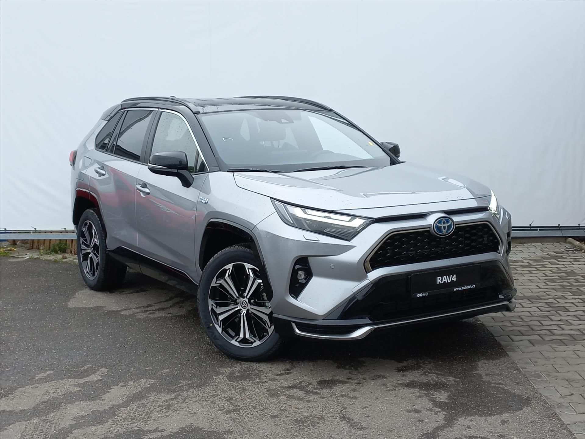 Toyota Rav4, 2,5 Plug-in Hybrid i-AWD 300k - fotka 5