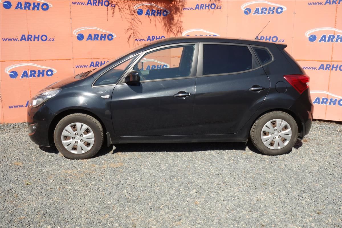 Hyundai ix20, 1,4 CVVT, ČR, KLIMATIZACE. - fotka 4