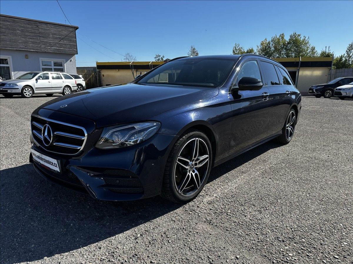 Mercedes-Benz Třídy E, 2,0 220d-NAVI-TAŽNÉ ZAŘÍZENÍ