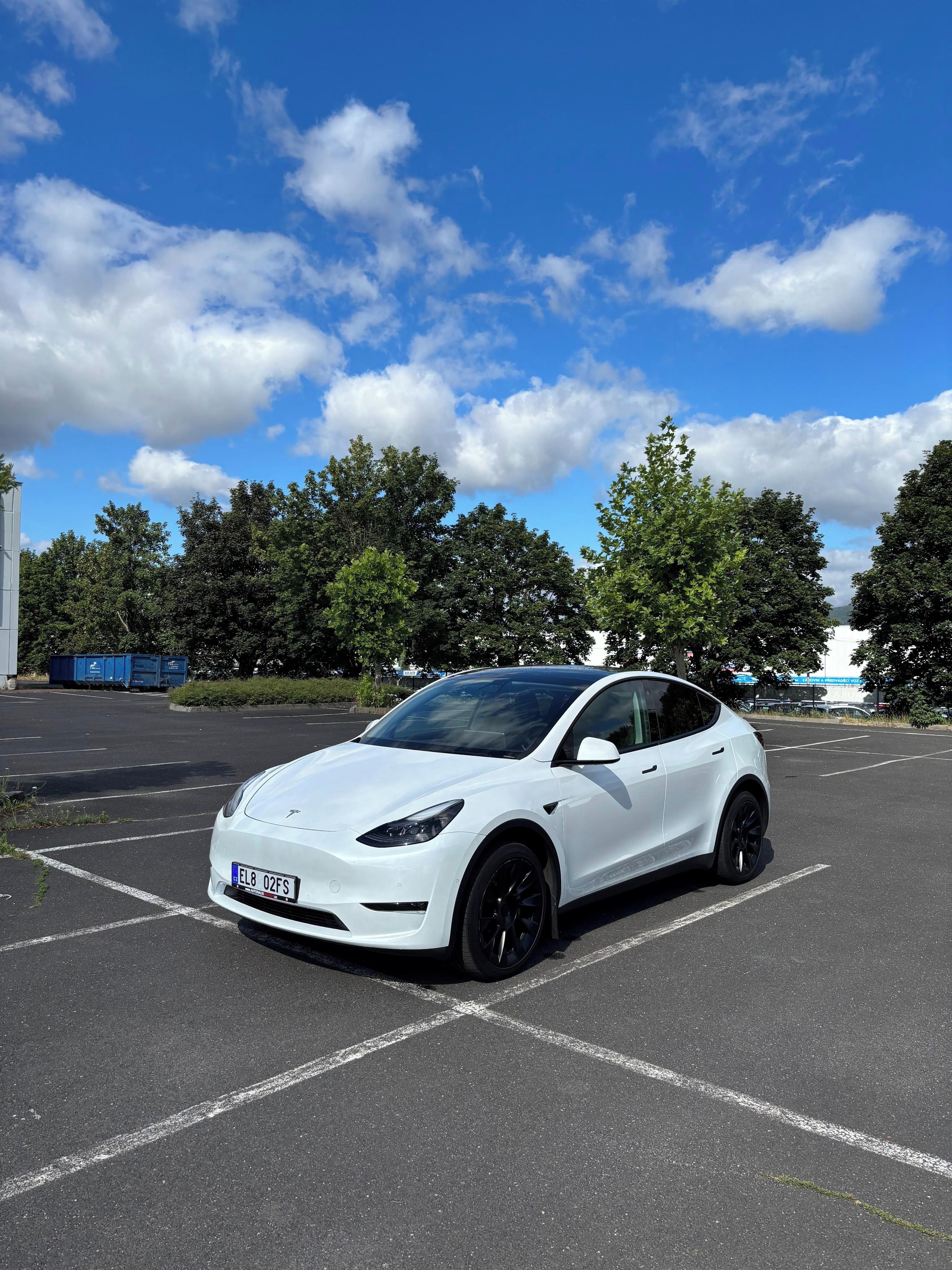 Tesla Model Y, Long range, 89% SOH, Tažné