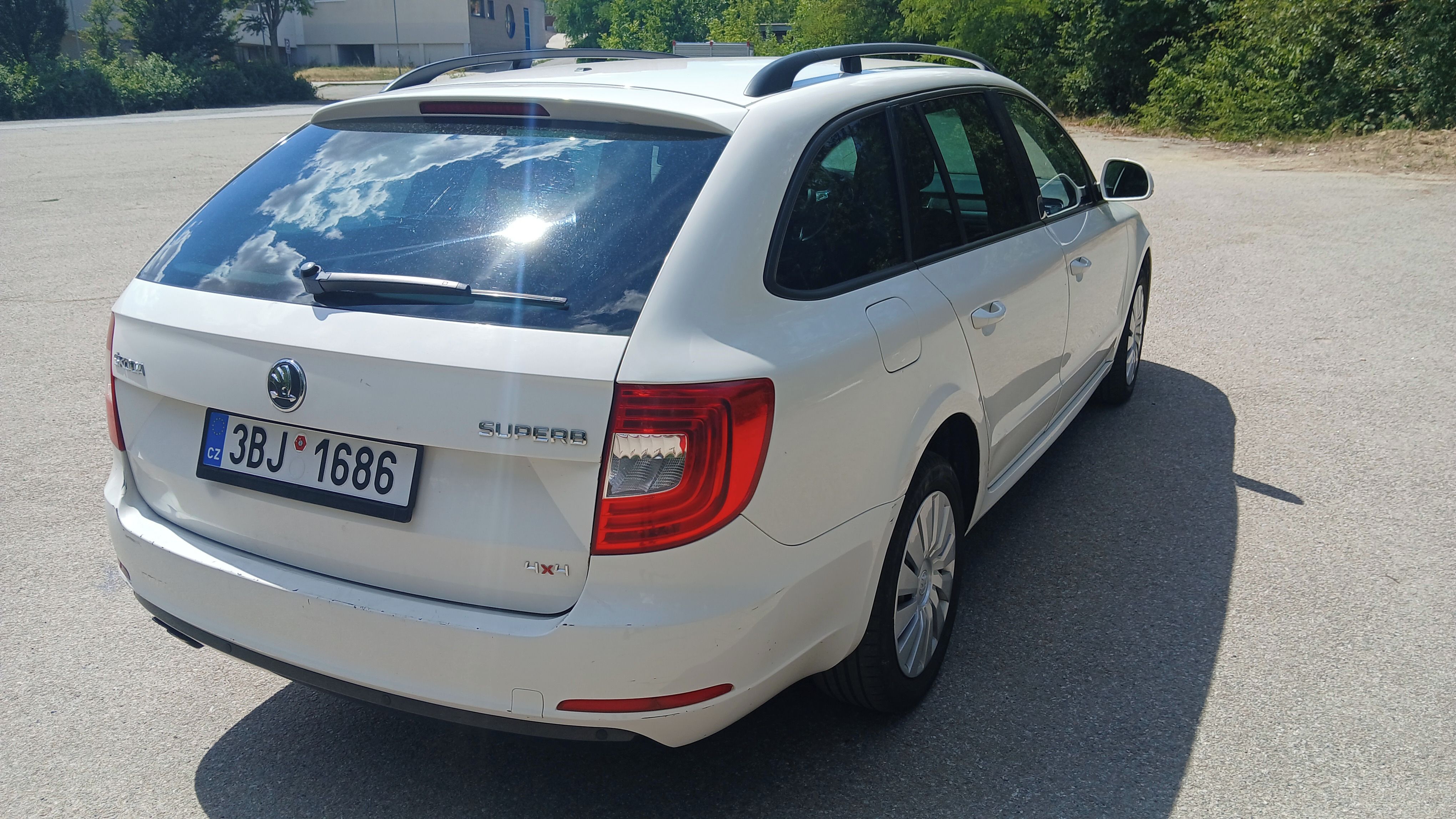 Škoda Superb, 2,0 TDI 4x4 combi - fotka 4