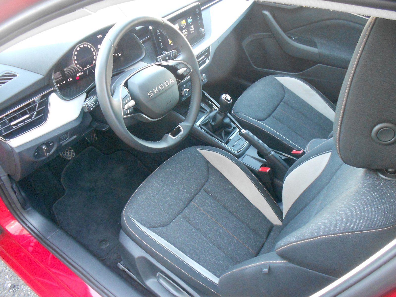 Škoda Scala, 1.0 TSI - 85 kW, Top Selection - fotka 5