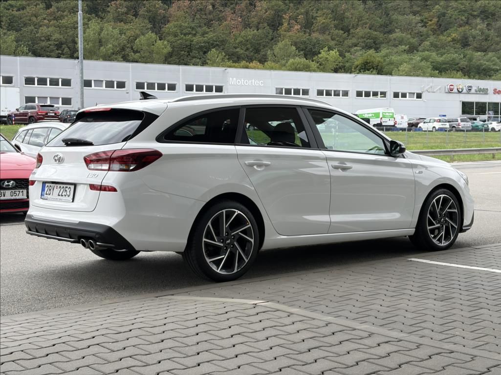 Hyundai i30, 1,5 T-GDI DCT  WG N Line Navi - fotka 3