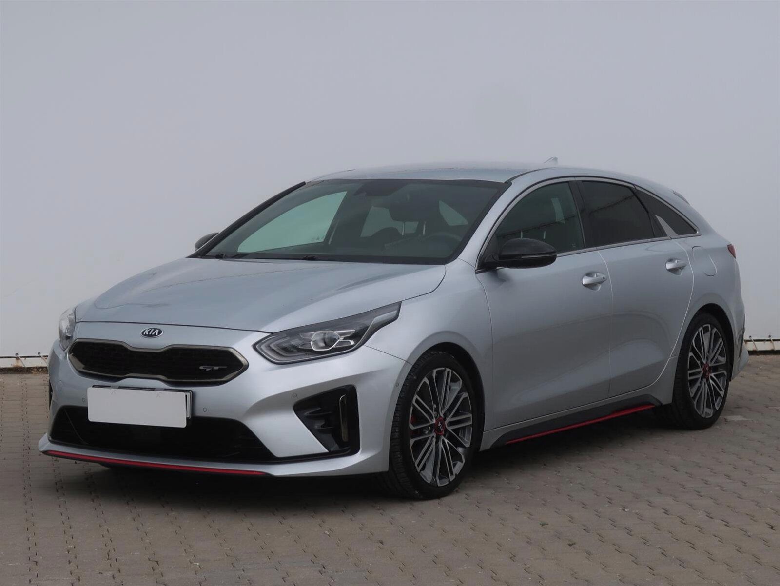 Kia ProCeed, GT 1.6 T-GDI, Automat - fotka 2