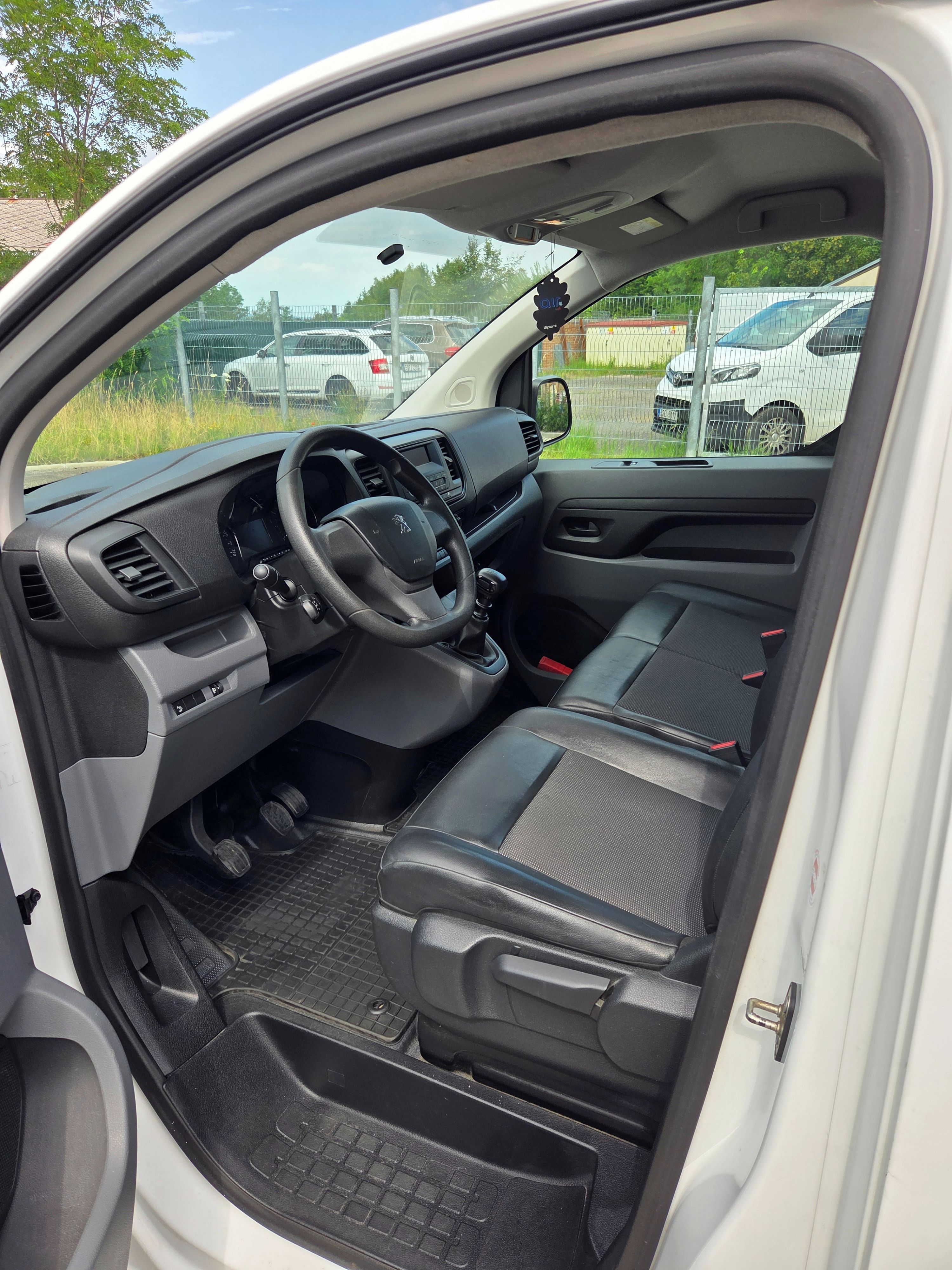 Peugeot Expert, Peugeot Expert 1.6 HDi 85 kW - fotka 5