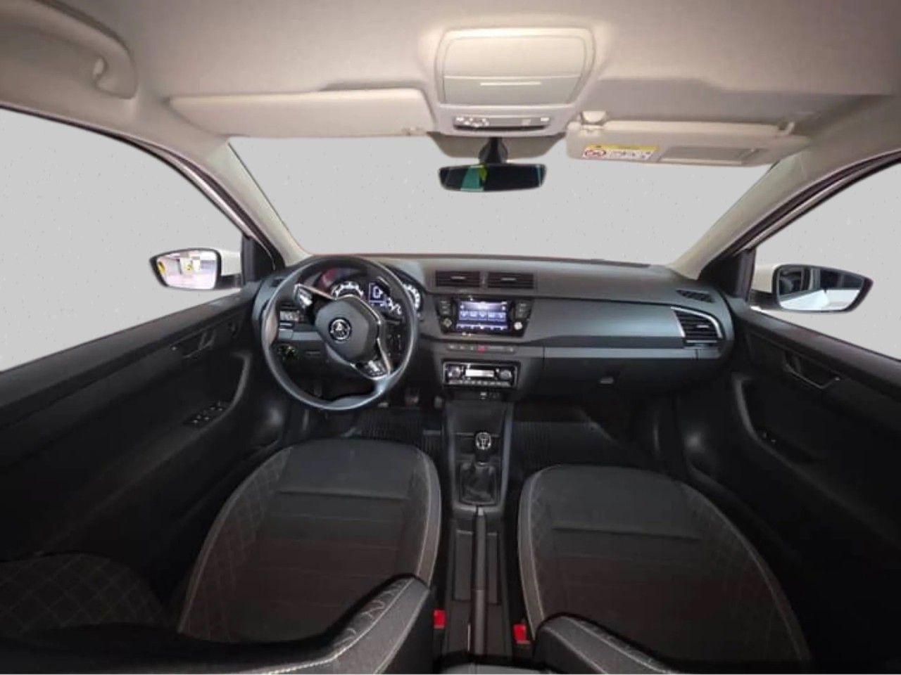 Škoda Fabia, 1.0 TSI 70 kW Ambition Tour - fotka 3