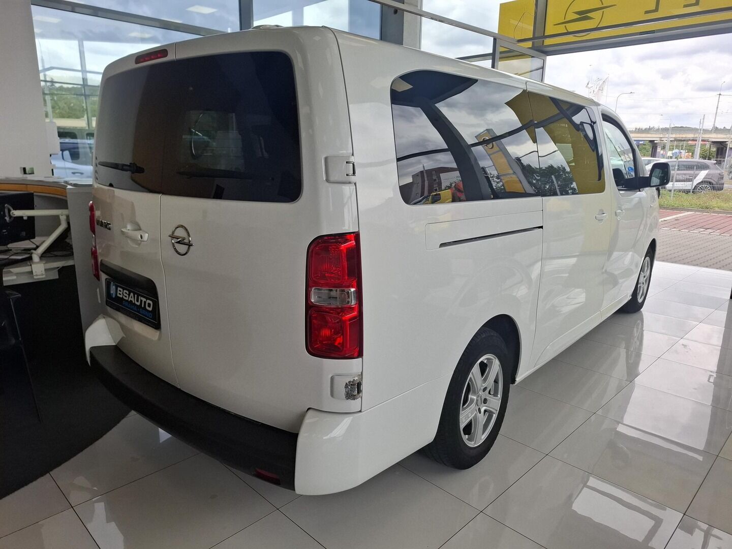 Opel Vivaro, 2.0 CDTi 106KW 8míst 2021 - fotka 3