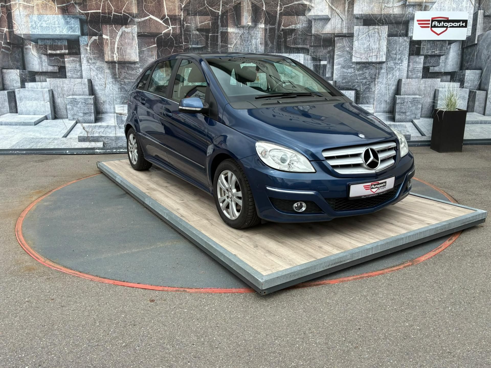 Mercedes-Benz Třídy B, 180 CDi, 2.0D, 80KW,VYHŘ. SED.
