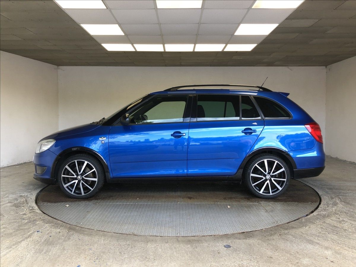 Škoda Fabia, 1,2 TSI MONTE CARLO  MONTE CAR - fotka 4