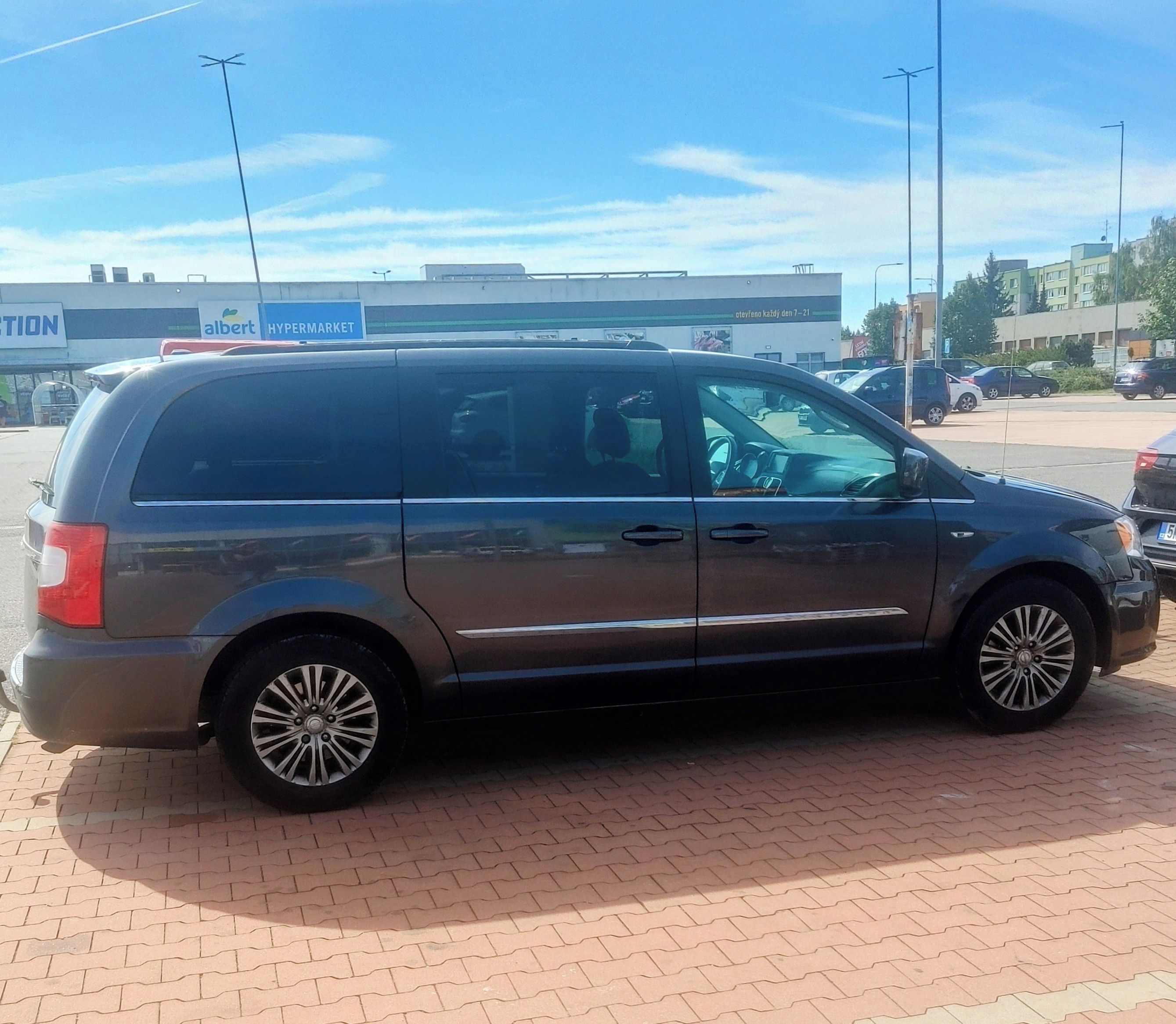 Chrysler Town & Country, 3.6 V6 - fotka 6