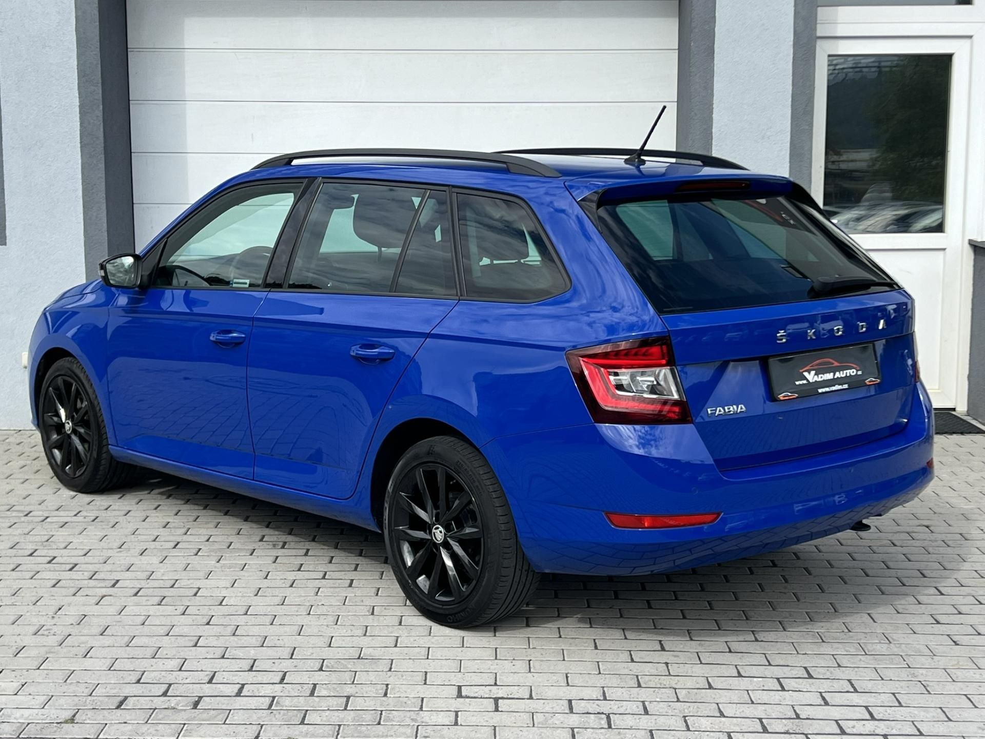 Škoda Fabia, 1.0TSI 70kW STYLE BLACK - fotka 3