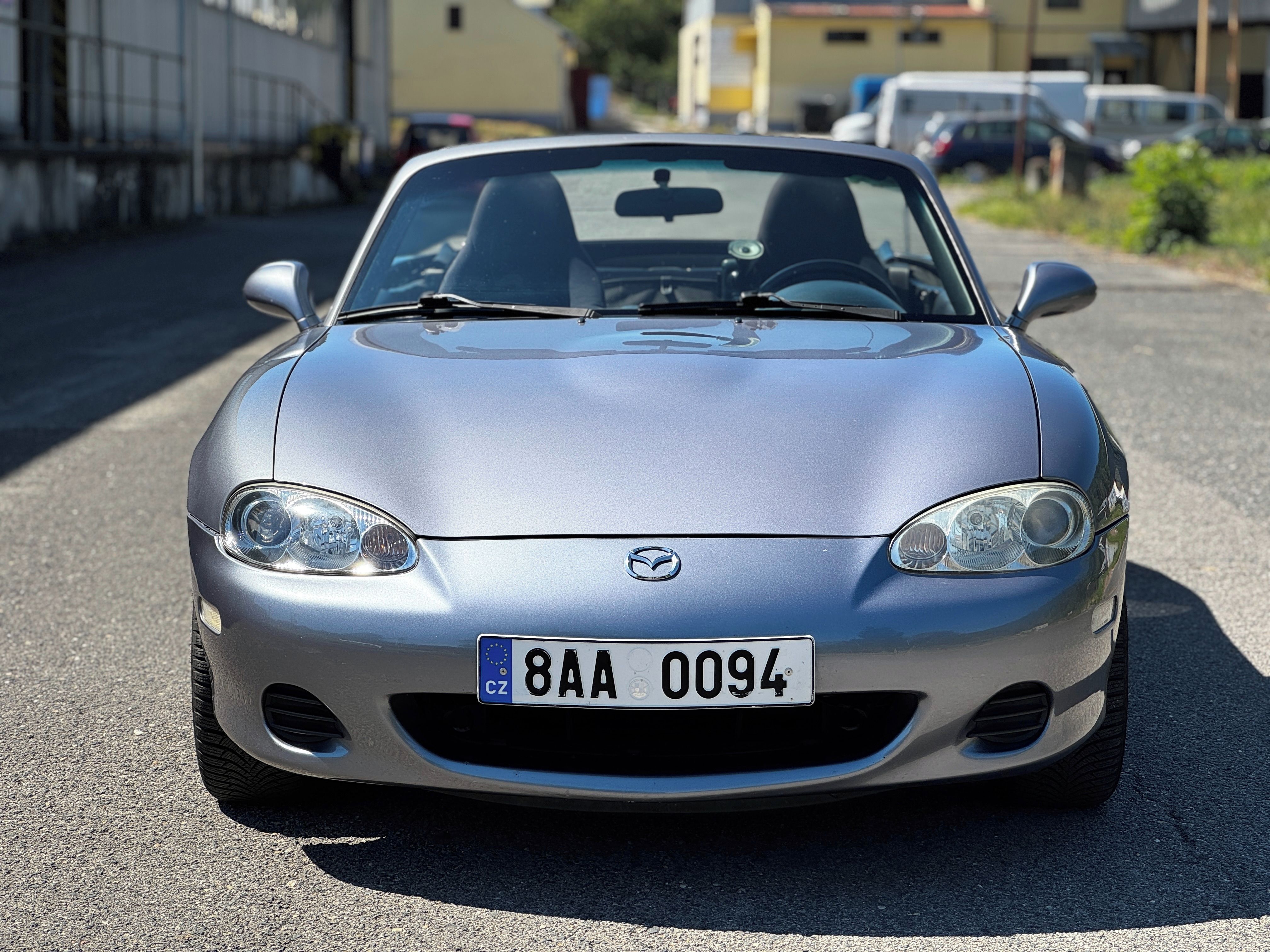 Mazda MX-5 - fotka 2