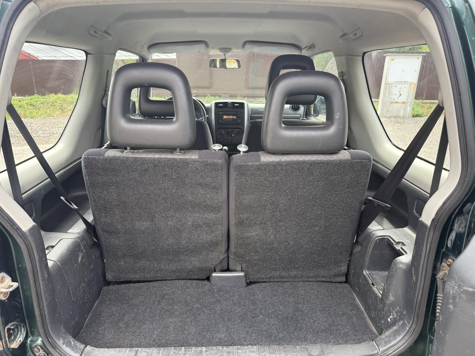 Suzuki Jimny, 1,3i 4x4 TAŽNÉ - fotka 6