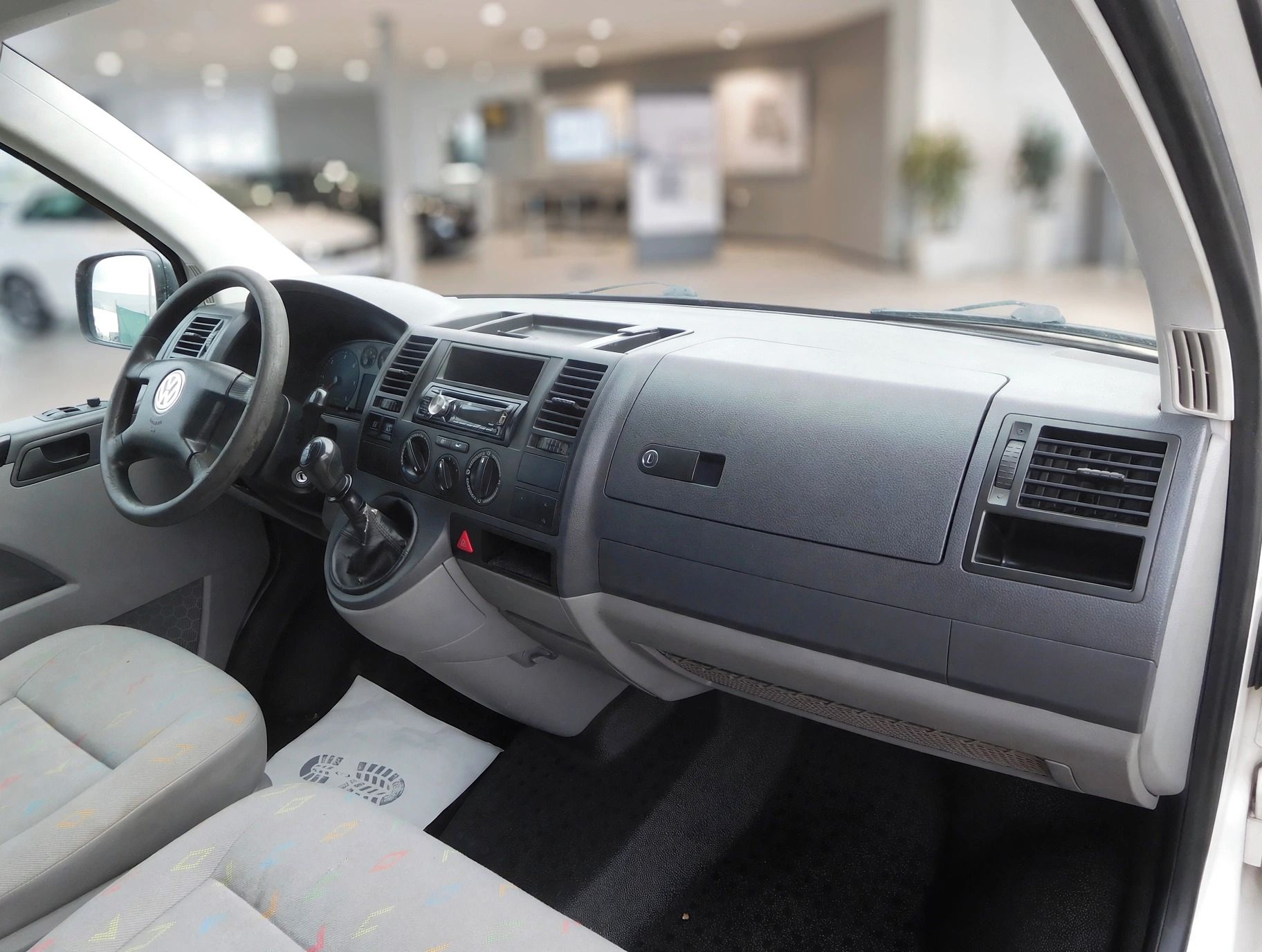 Volkswagen Transporter, T5 2.5 TDi 4Motion, 96 kW, 4X4 - fotka 5