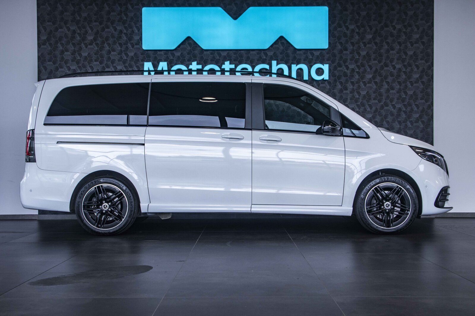 Mercedes-Benz Třídy V, 300 d 4MATIC, 7 míst, L - fotka 6