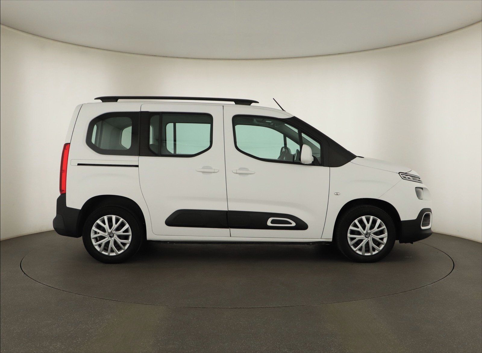 Citroën Berlingo, 1.5 BlueHDi, Feel, 5Míst - fotka 6