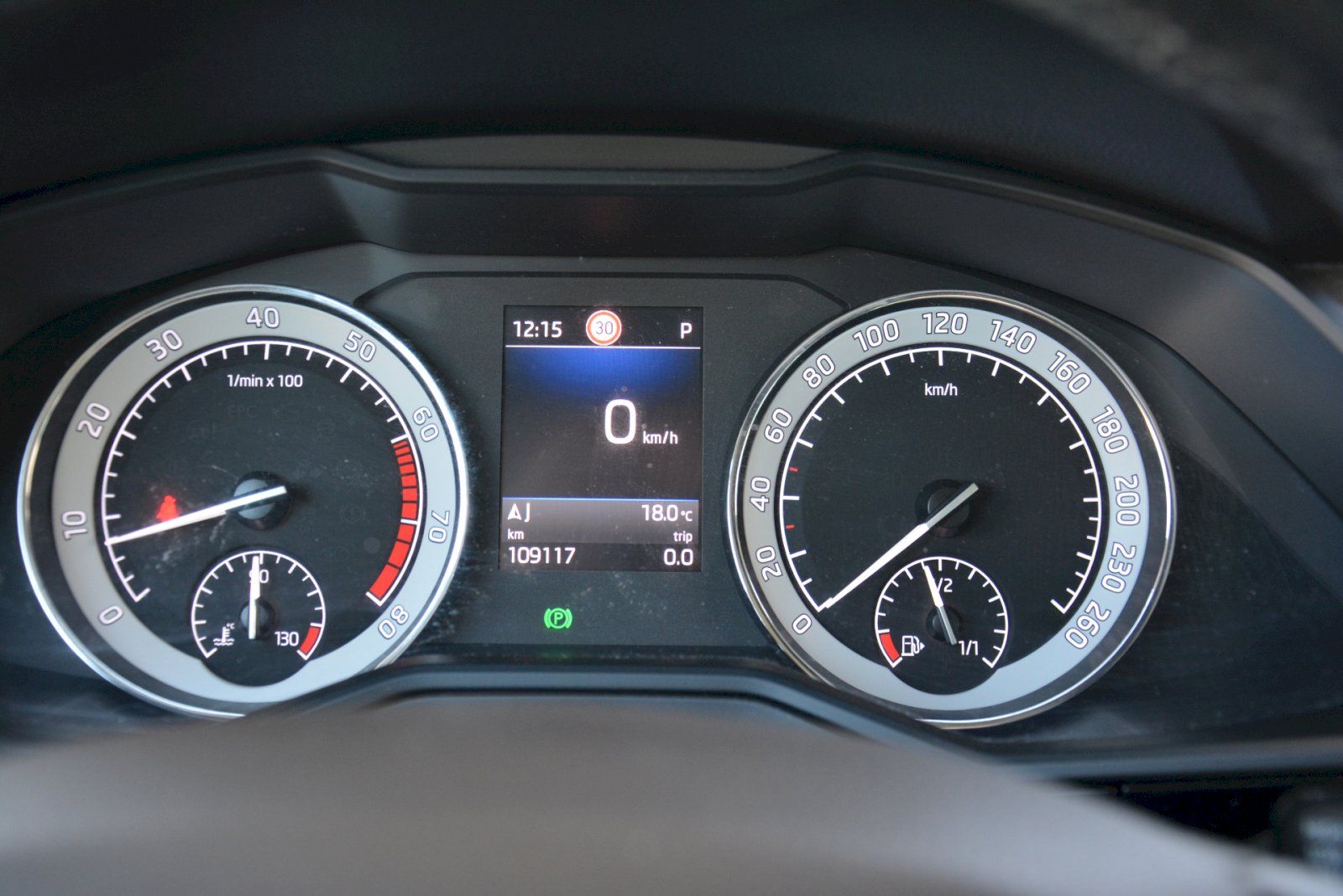 Škoda Superb, Combi 2.0 TSI 162 kW L&K DSG 6 - fotka 6