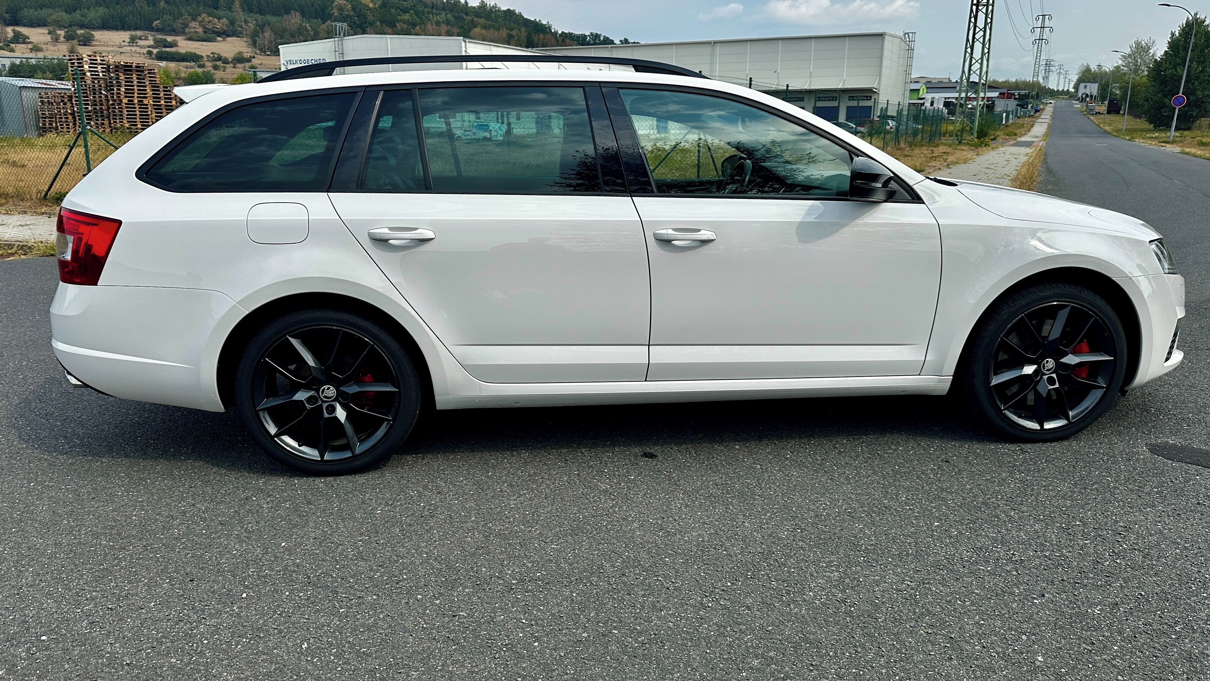 Škoda Octavia, 2.0 TDI RS - fotka 6