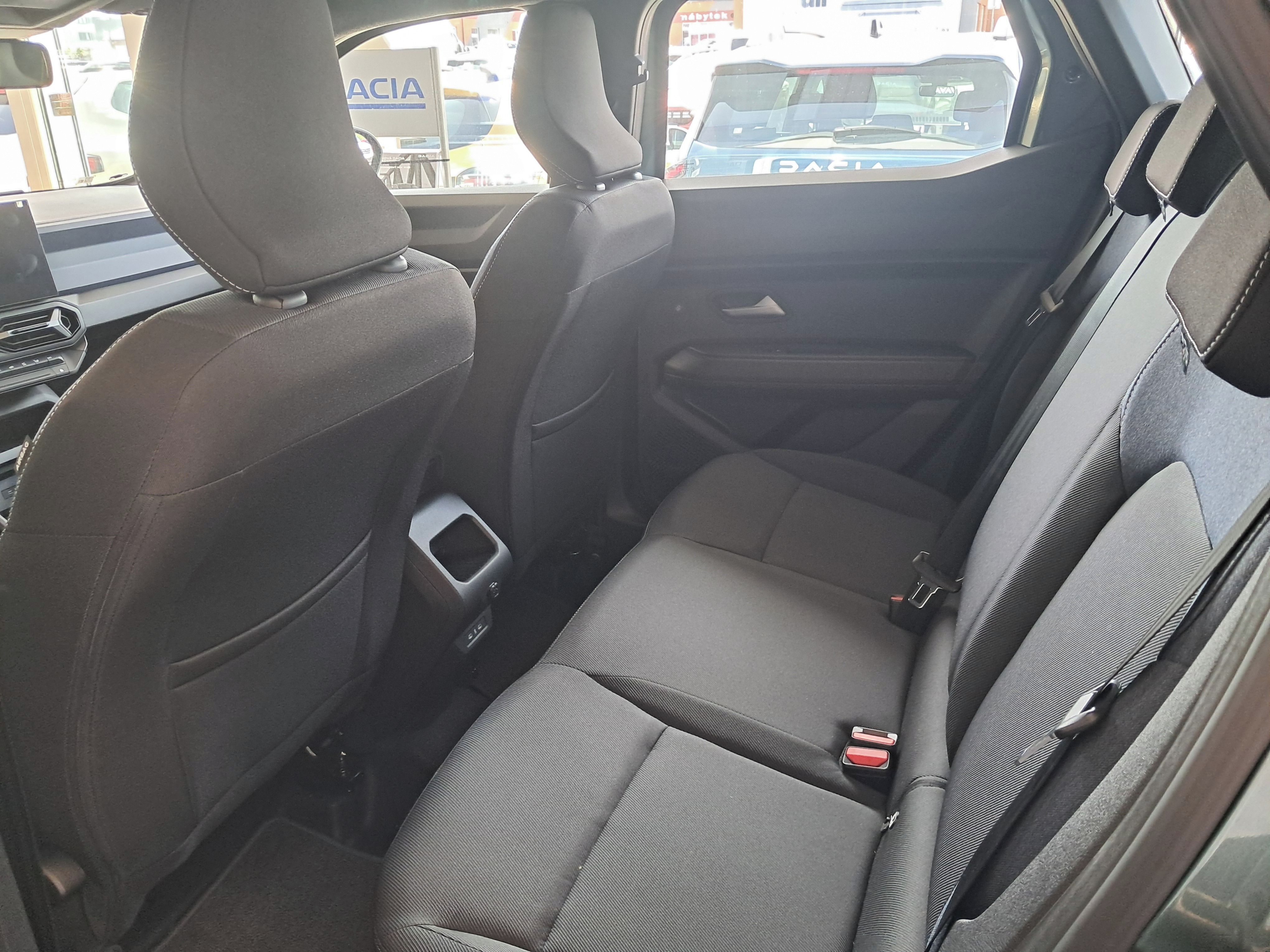 Dacia Duster, 1.2 mild hybrid 140 Expression - fotka 6