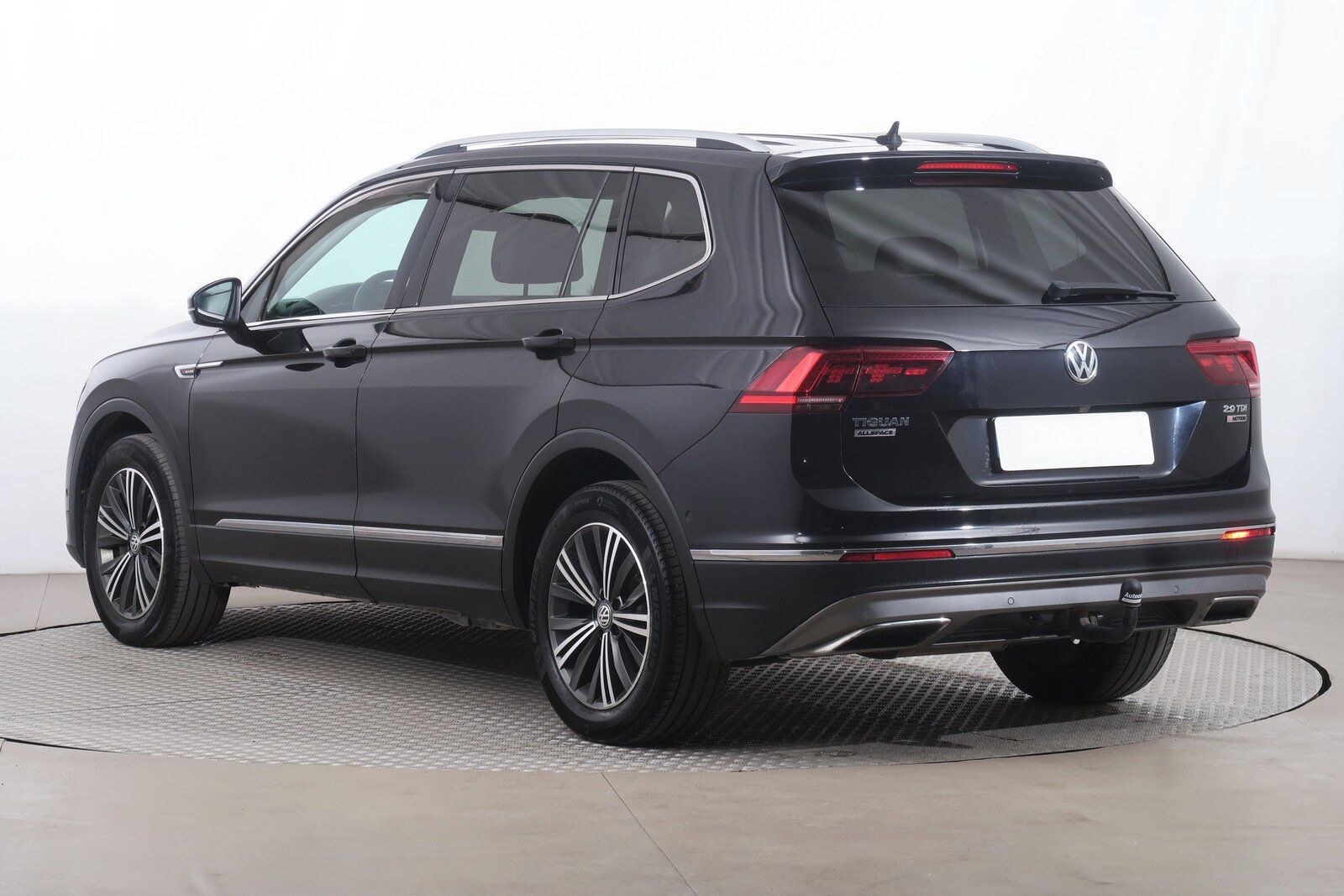 Volkswagen Tiguan Allspace, 2.0 TDI, 4X4, Automat, 7 míst - fotka 4