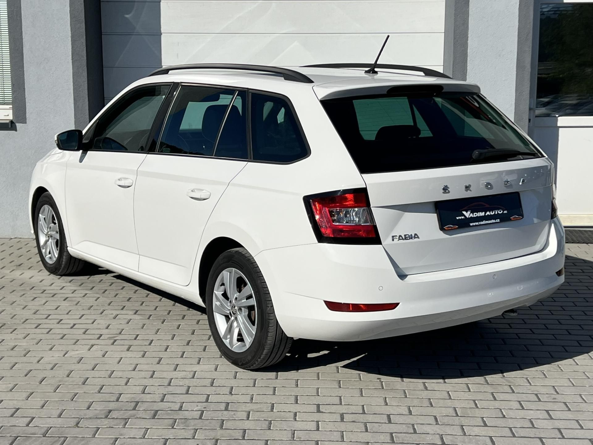 Škoda Fabia, 1.0TSI 70kW STYLE 1.MAJITEL ČR - fotka 3