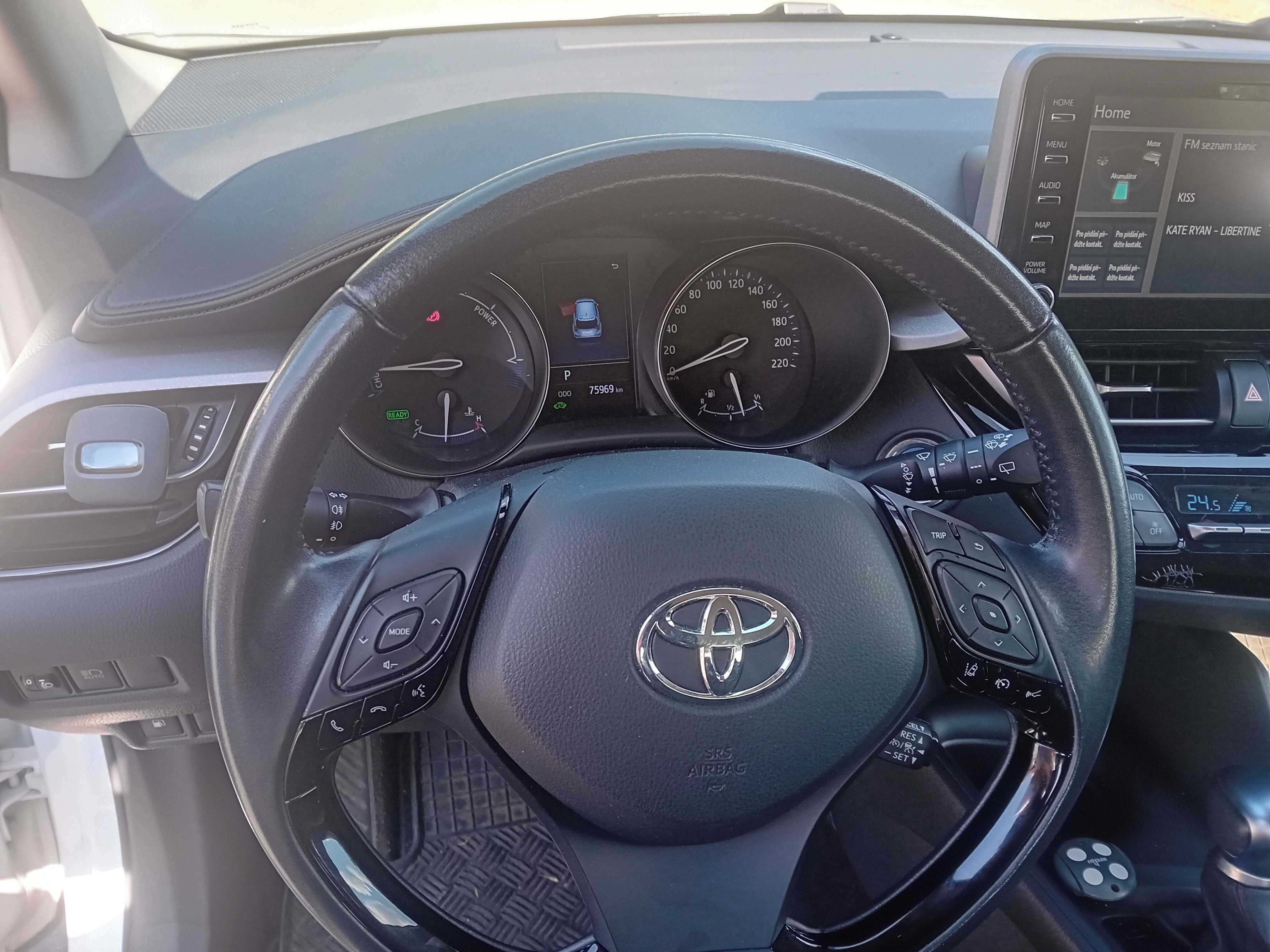 Toyota C-HR, 1.8Hybrid - fotka 6
