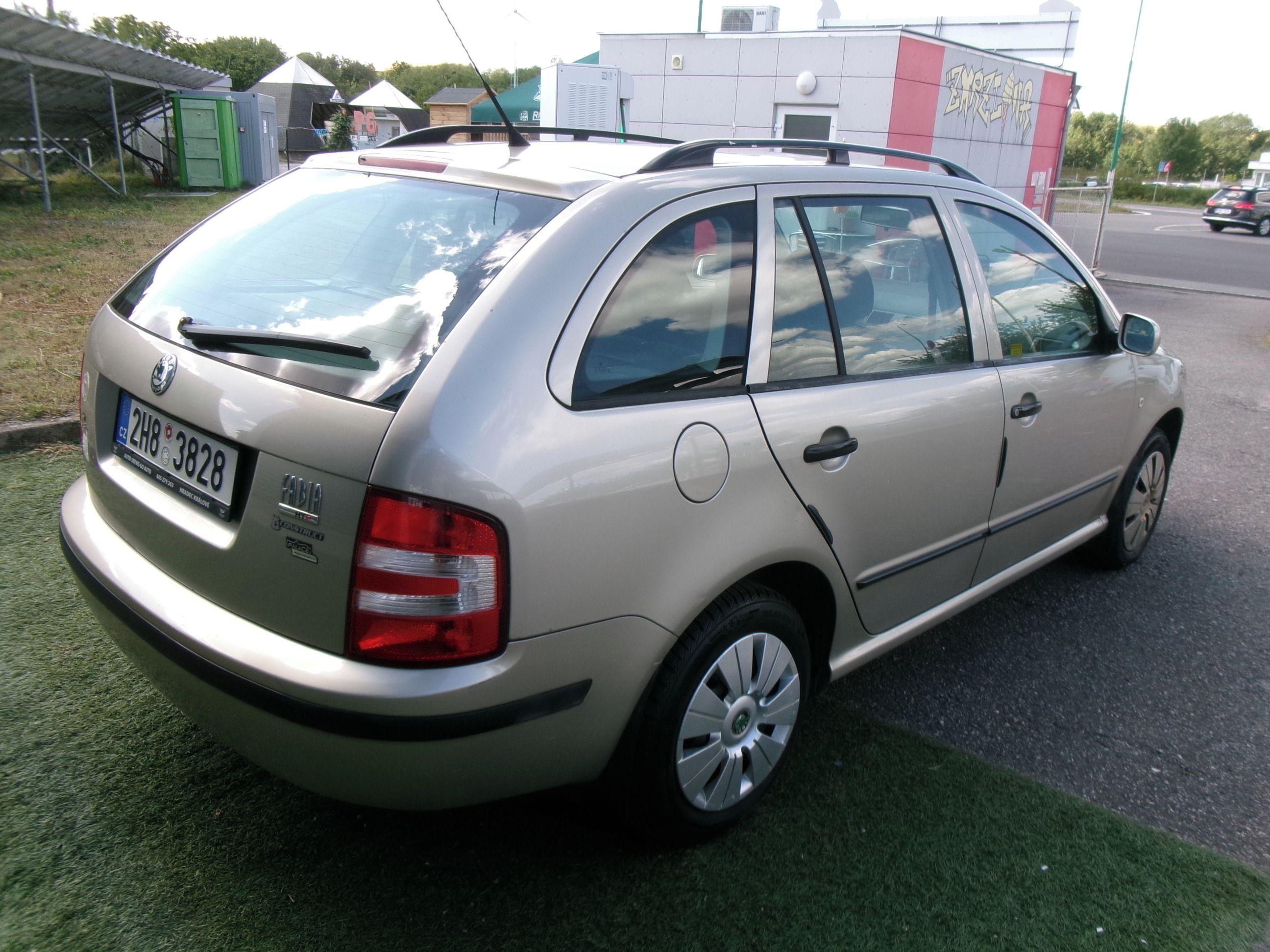 Škoda Fabia, 1.2i12v CZ,2.maj. - fotka 6