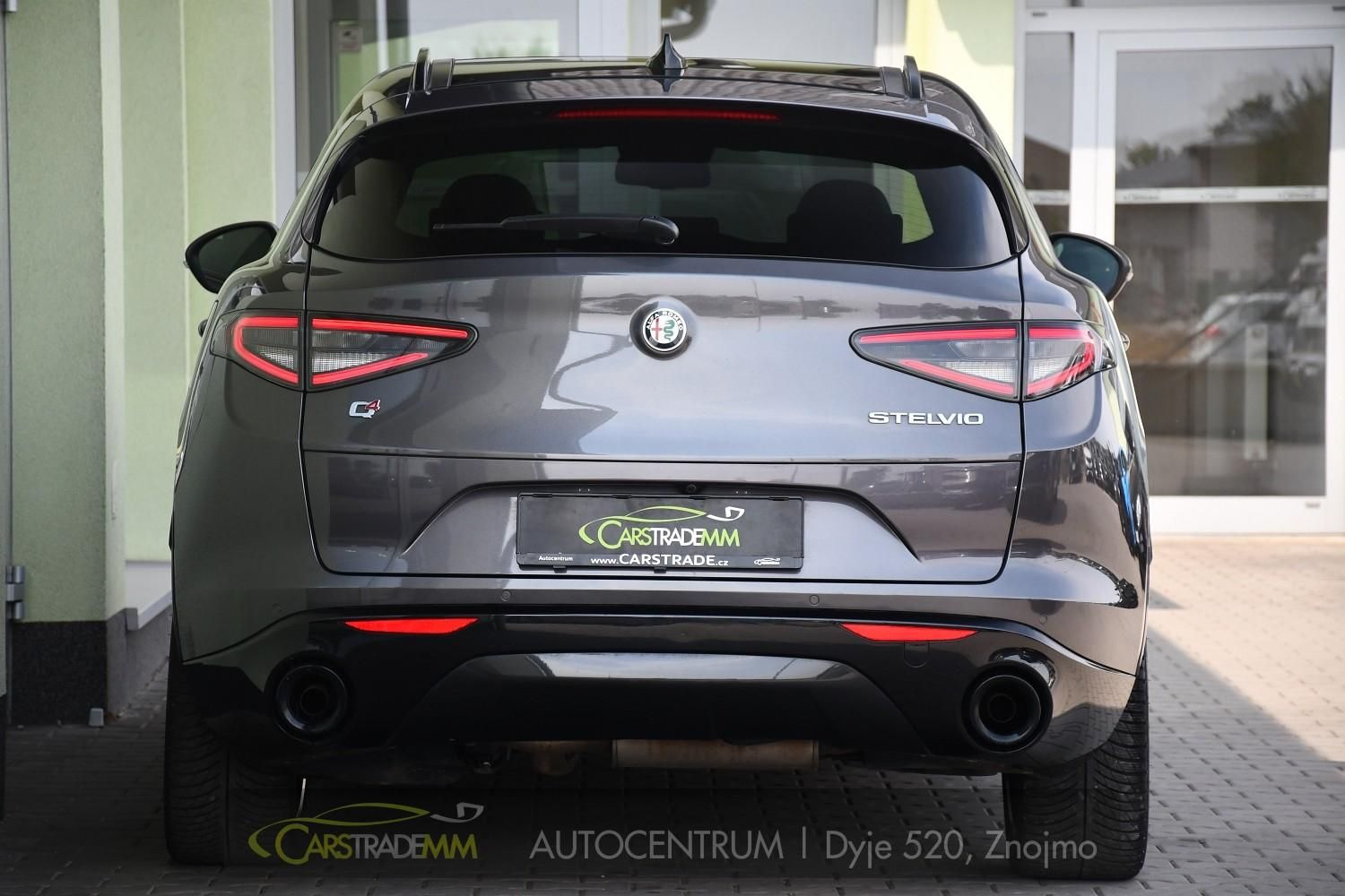 Alfa Romeo Stelvio, 2.2D VELOCE Q4 H&K PANOR TAŽNÉ - fotka 4