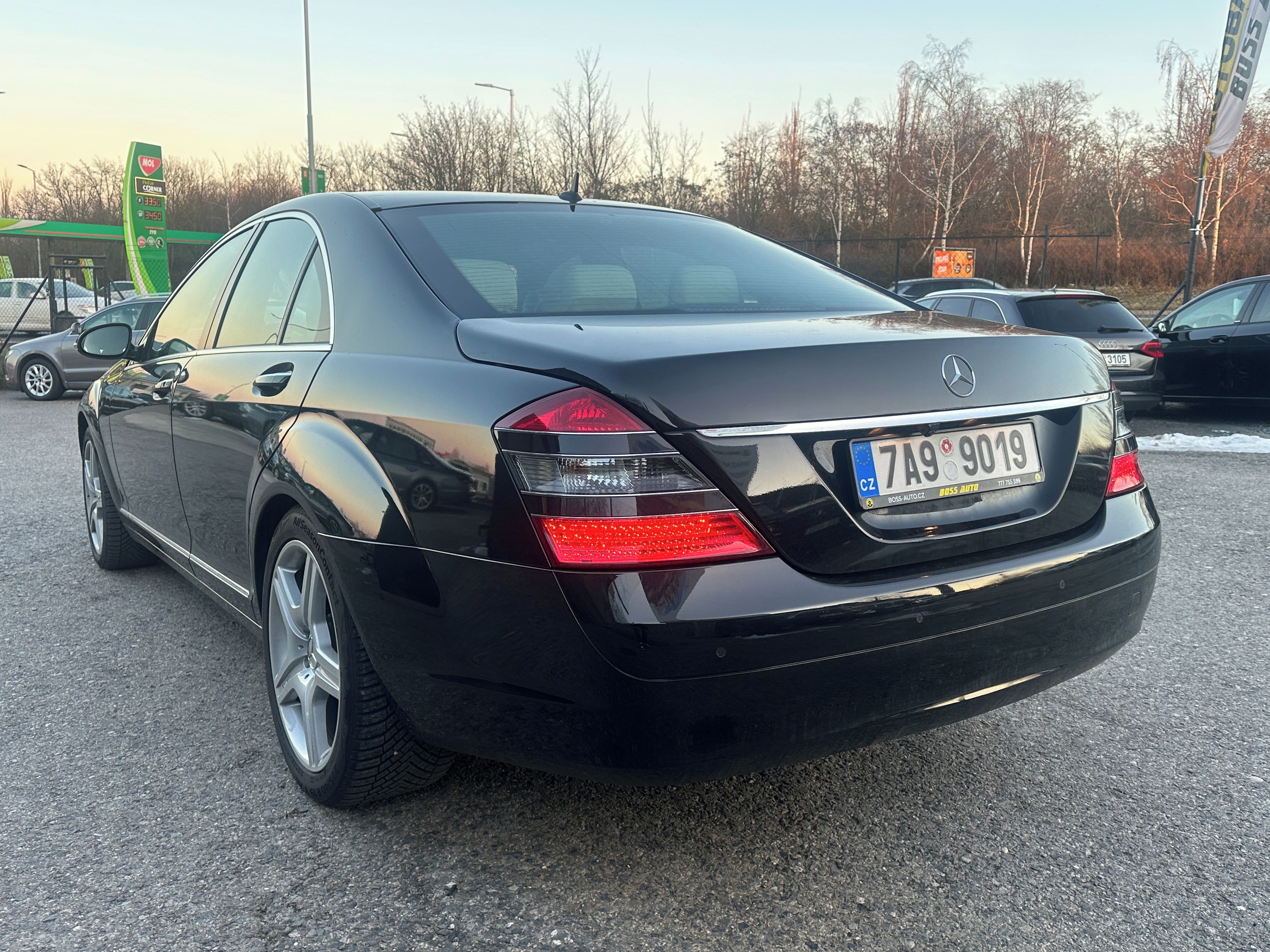 Mercedes-Benz Třídy S, Mercedes-Benz S 320 2007 - fotka 4