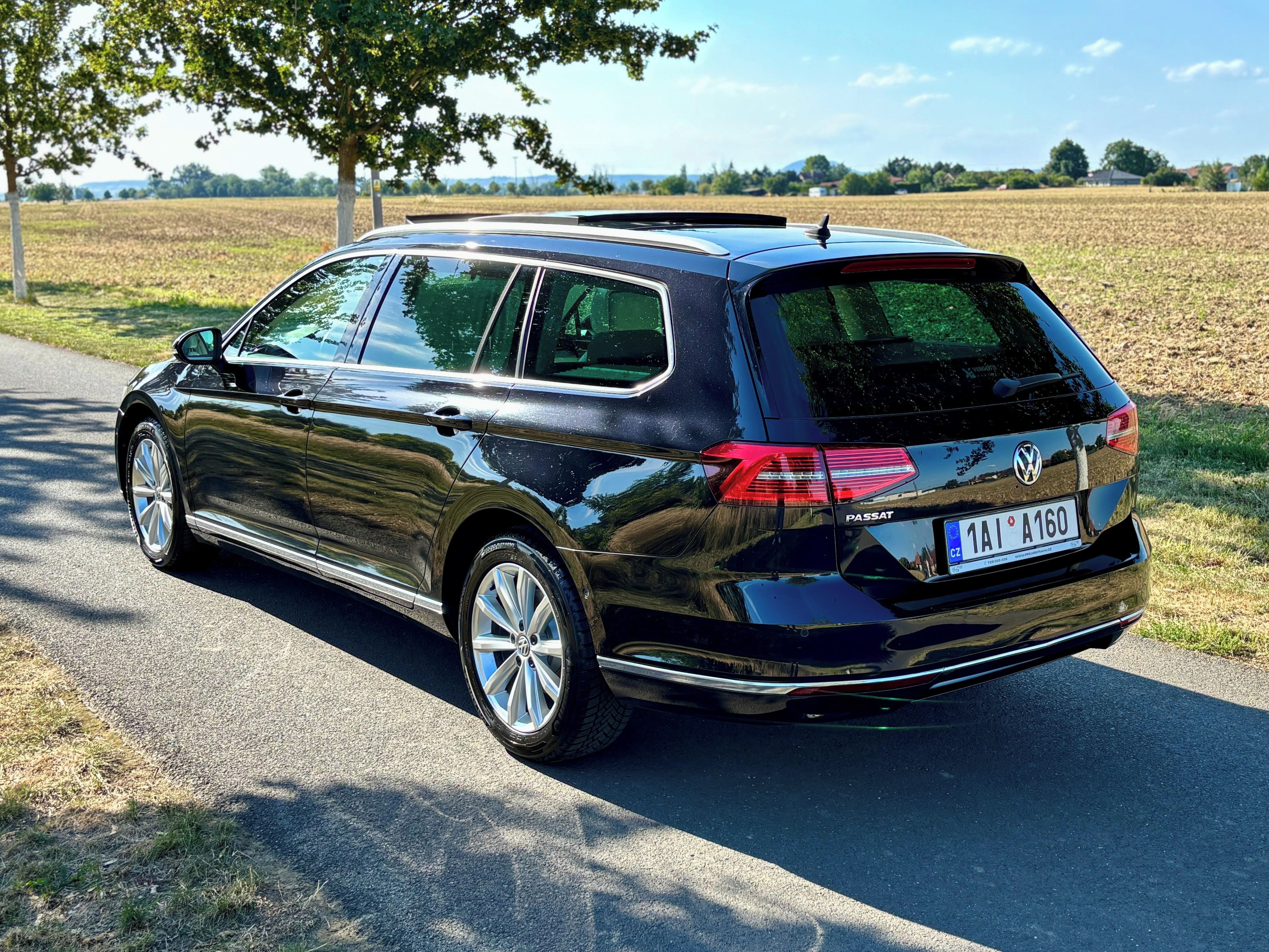 Volkswagen Passat, 2.0TDI *LEDMatrix*Pano*Tažné* - fotka 6