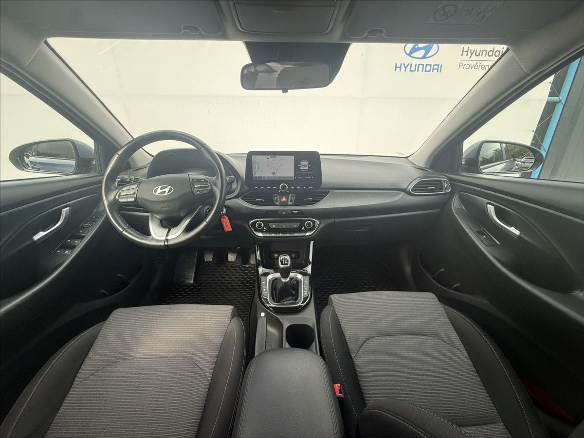Hyundai i30, 1,5 CVVT 71kW Family - fotka 5