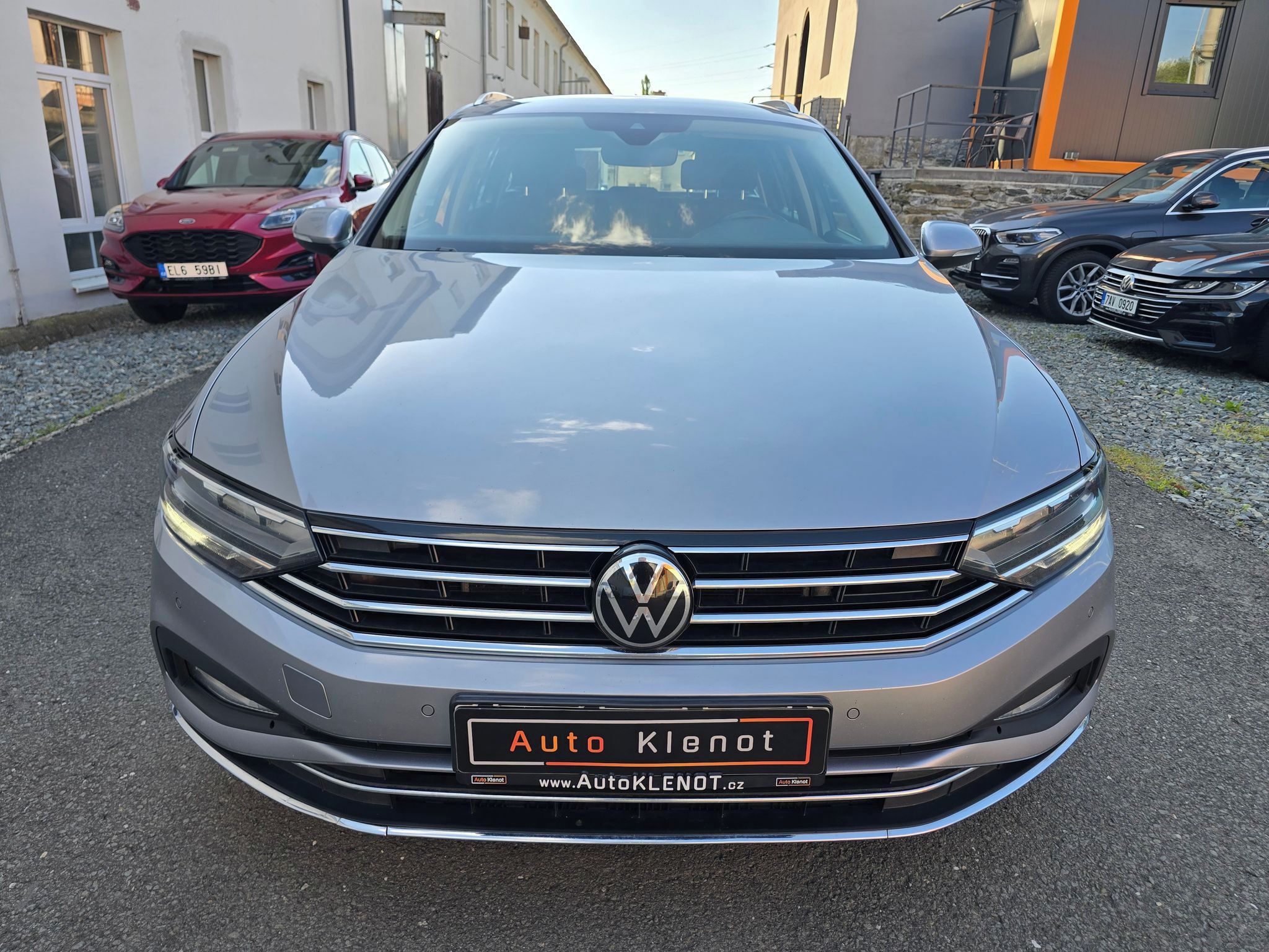 Volkswagen Passat, DSG 2,0TDI ELEGANCE NAVI - DPH - fotka 3