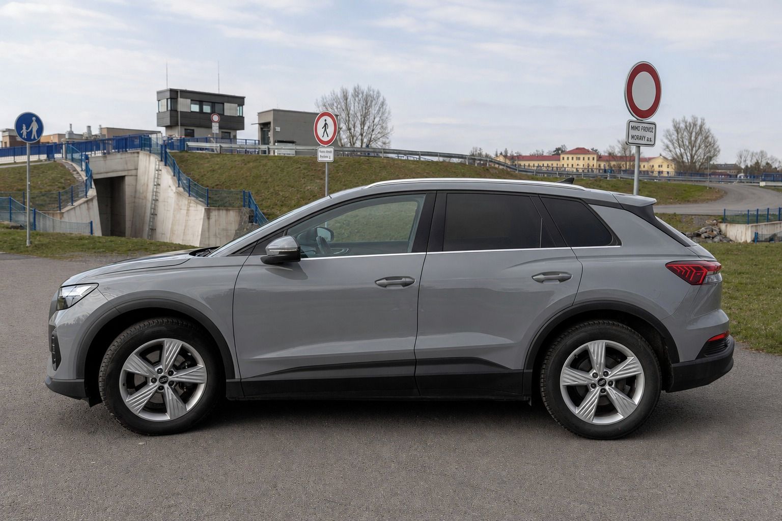 Audi Q4, e-tron 45t km - fotka 5