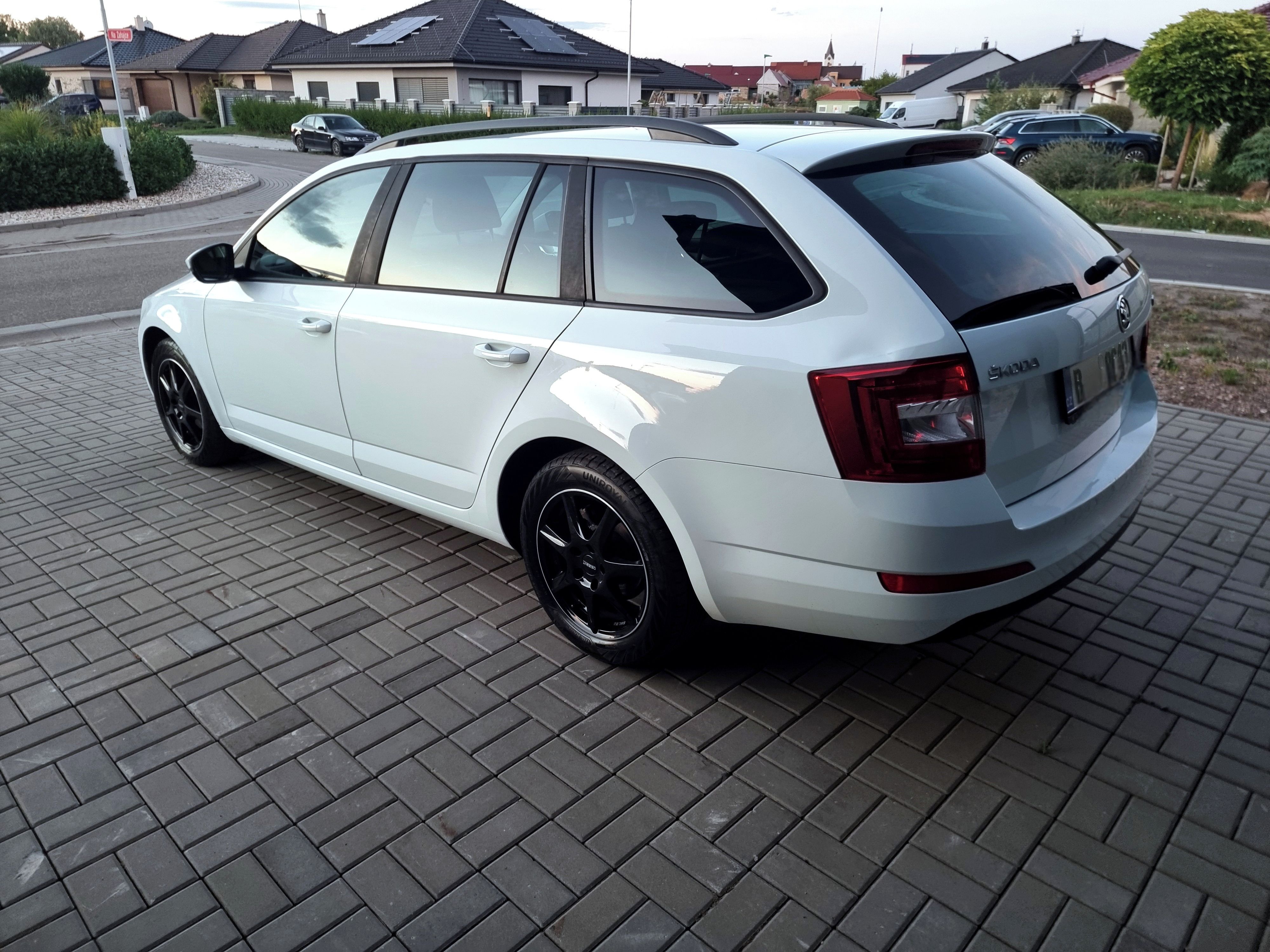 Škoda Octavia, 1.2Tsi 81kw | 1.MAJITEL | 2016 - fotka 4