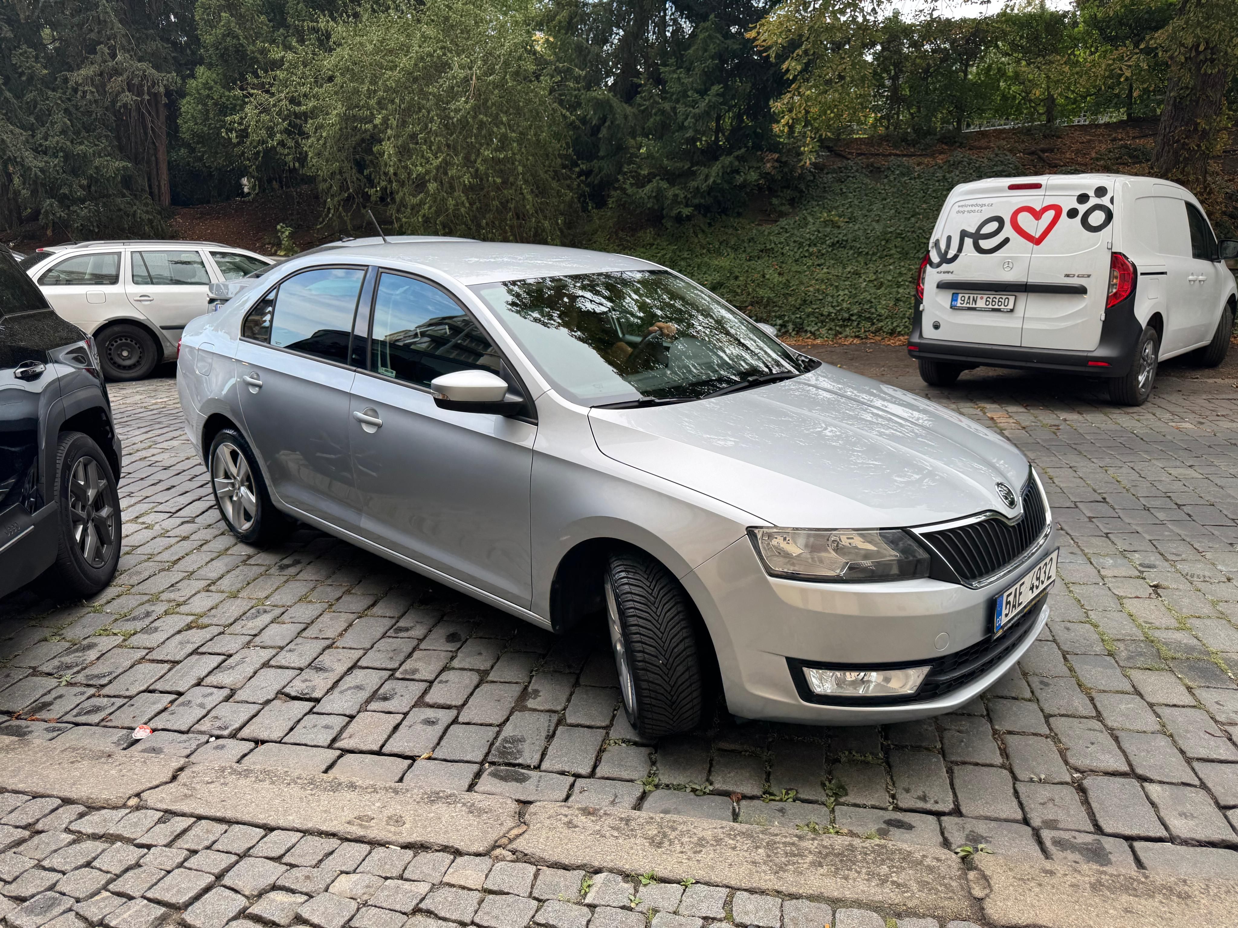 Škoda Rapid, Škoda Rapid 1.4 TDI DSG Style - fotka 2